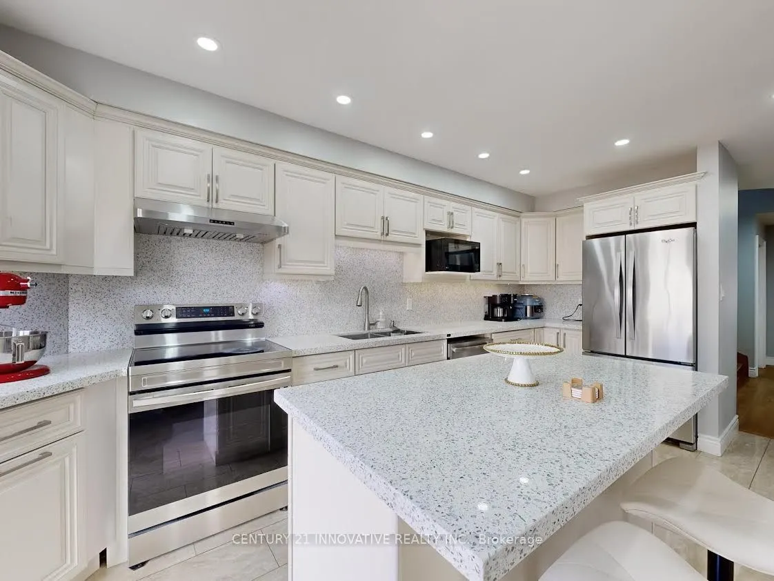 336 St Joan of Arc Avenue