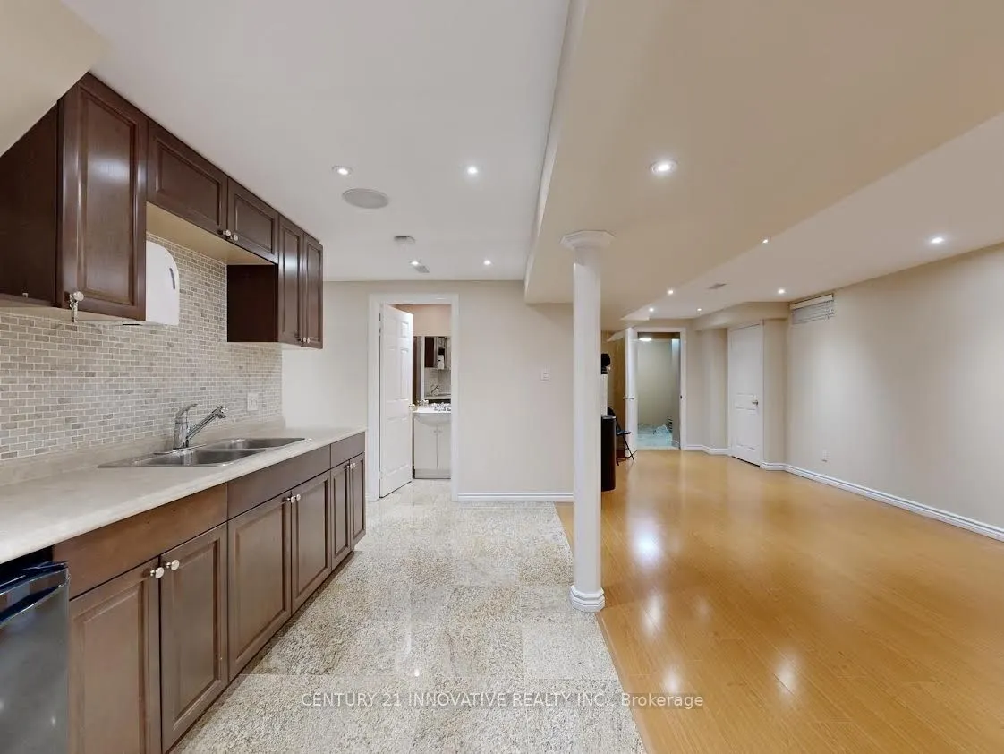 336 St Joan of Arc Avenue