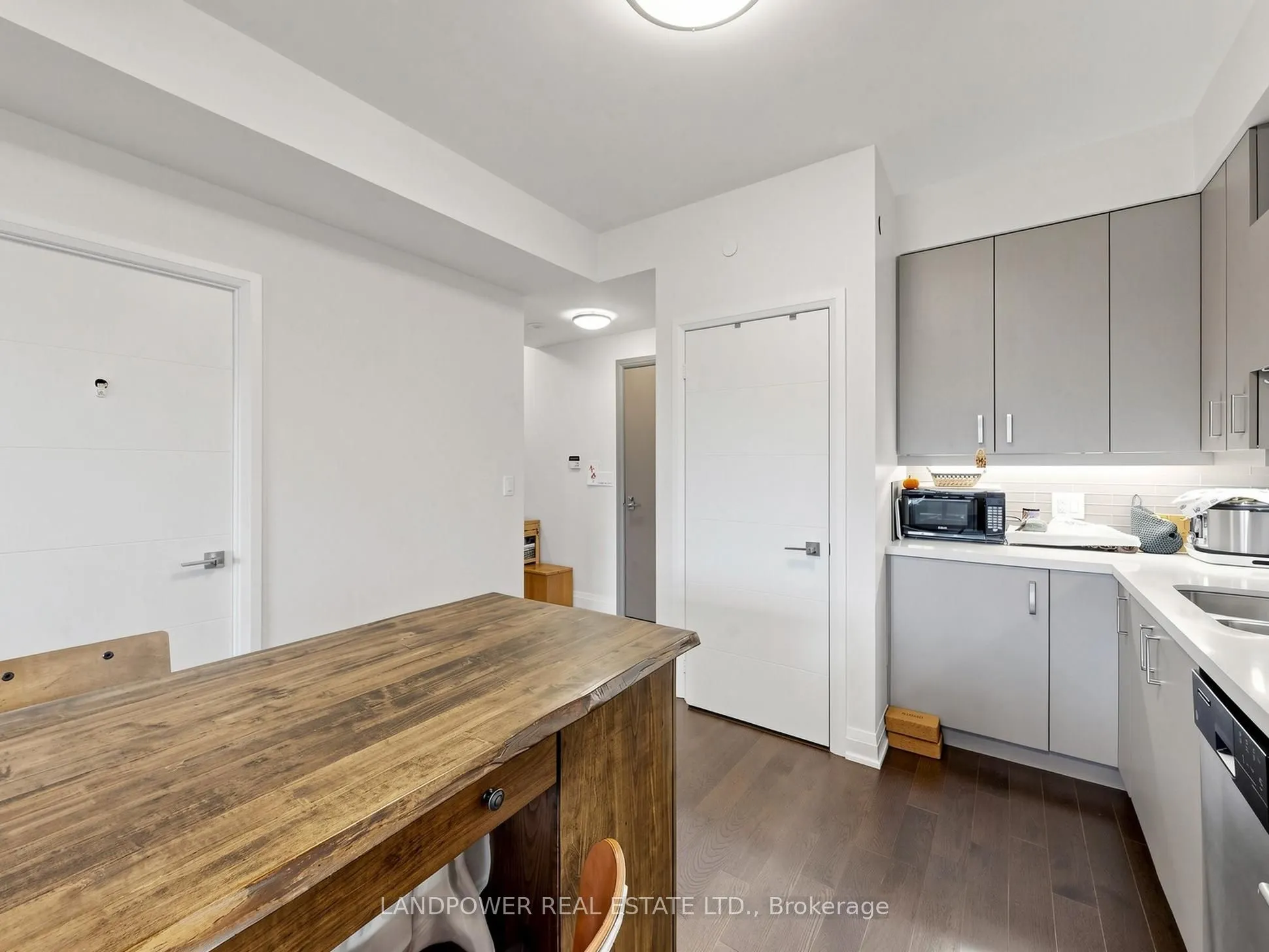 18 Uptown Drive #120