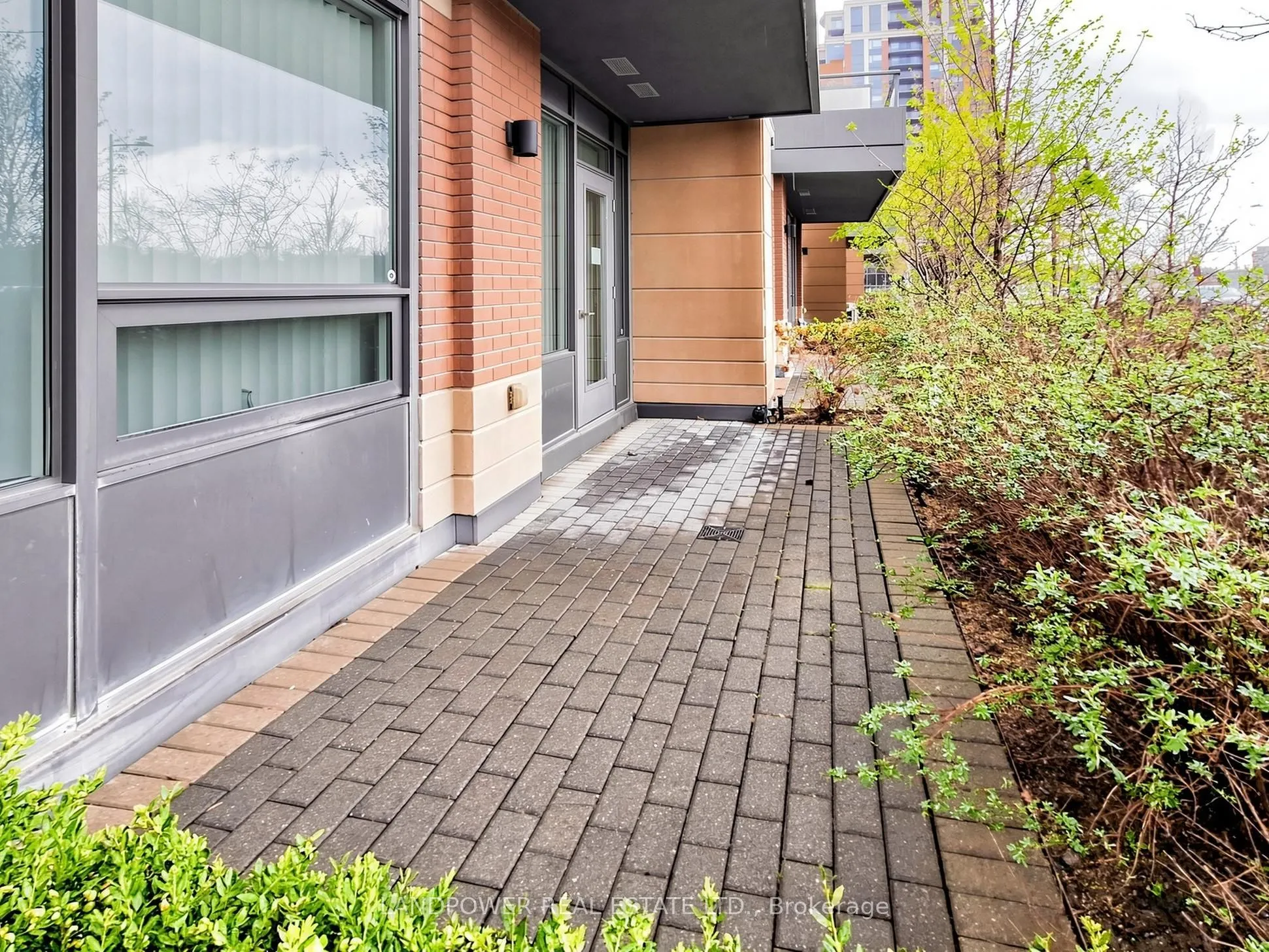 18 Uptown Drive #120