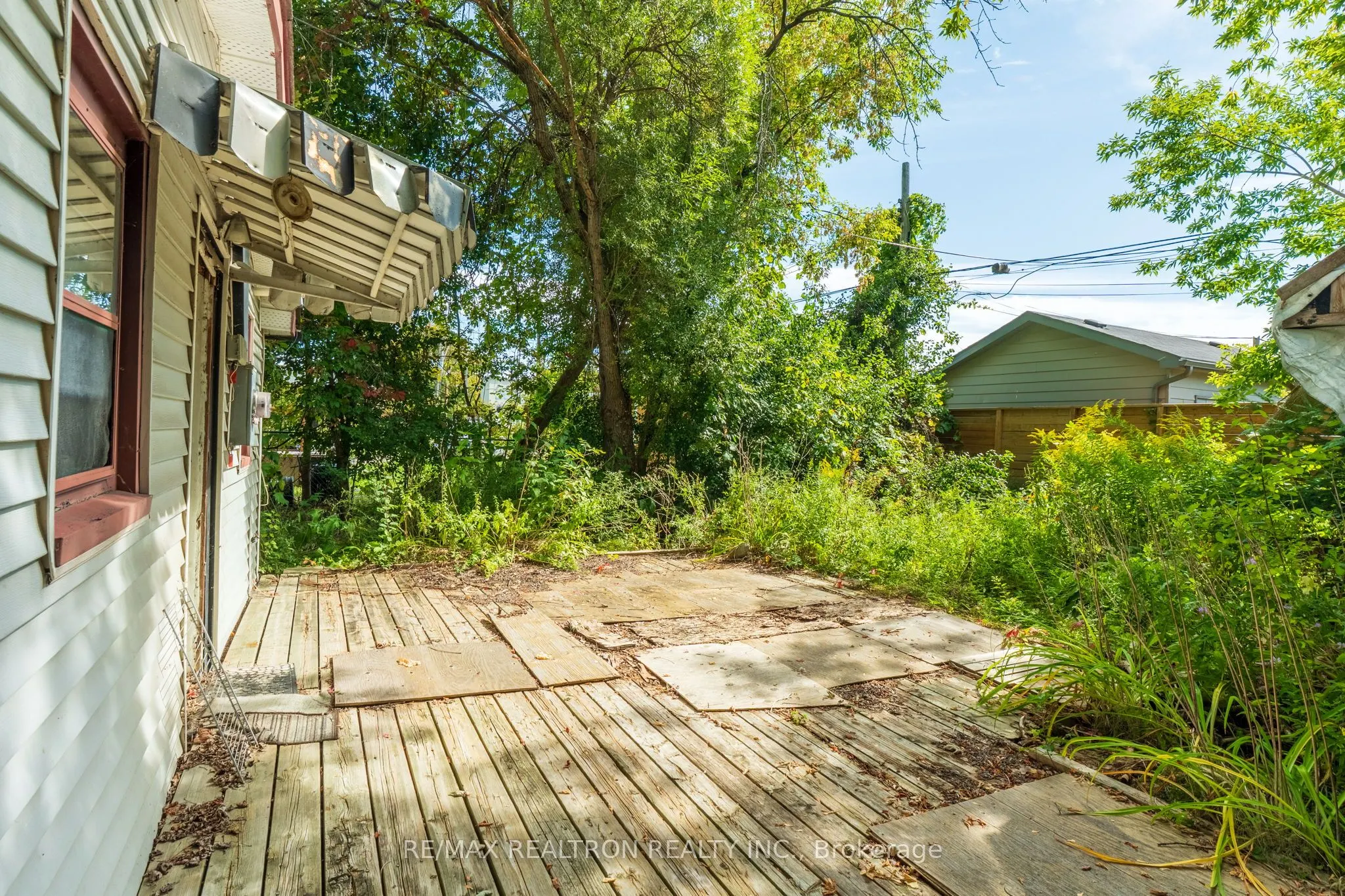 183 Beach Road