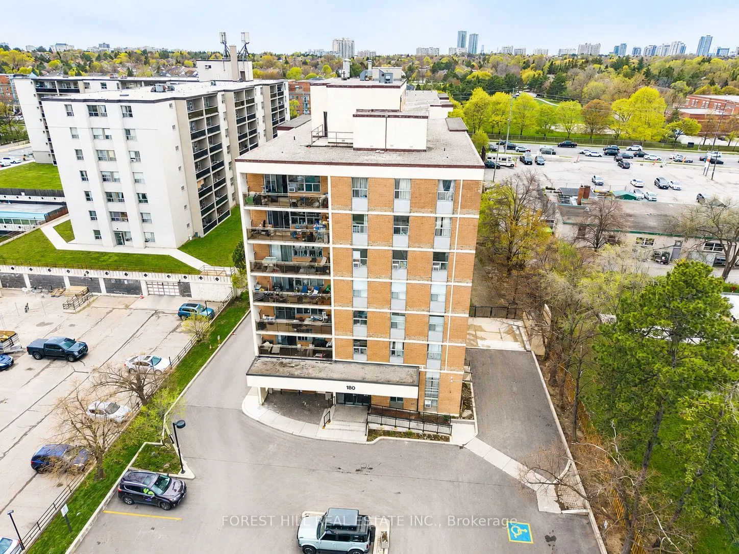 180 DUDLEY Avenue #302