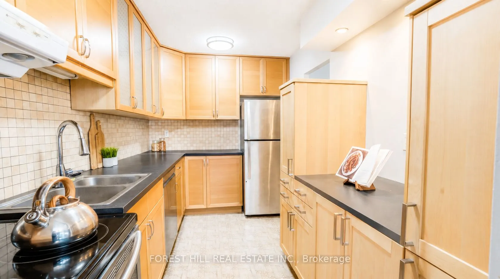 180 DUDLEY Avenue #302