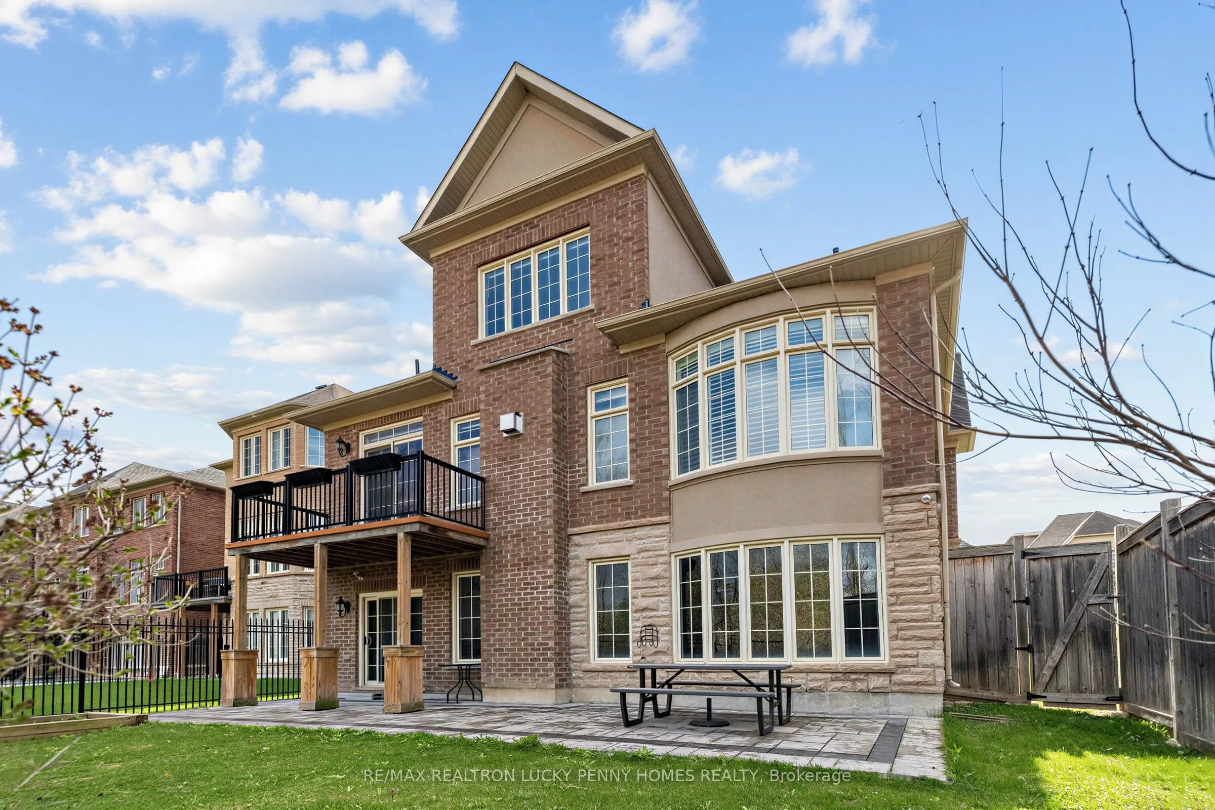 15 Tralee Court