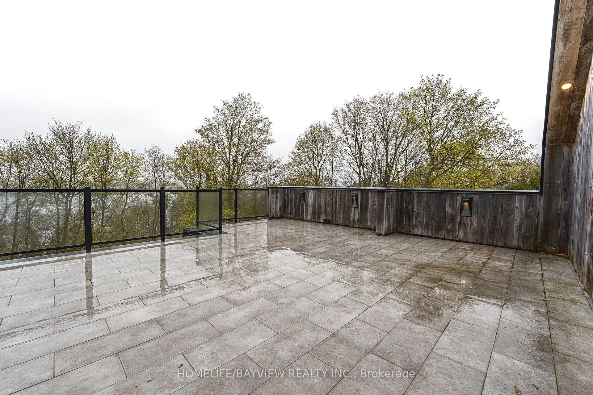 16 Windsor Drive