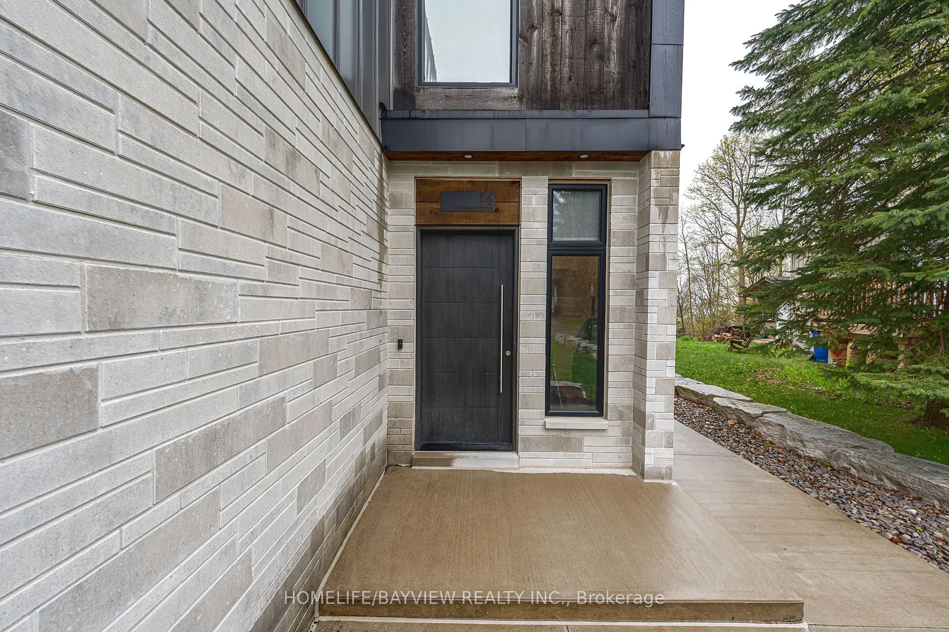 16 Windsor Drive