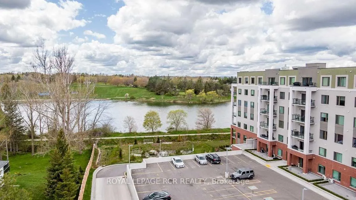 64 Queen Street S #502