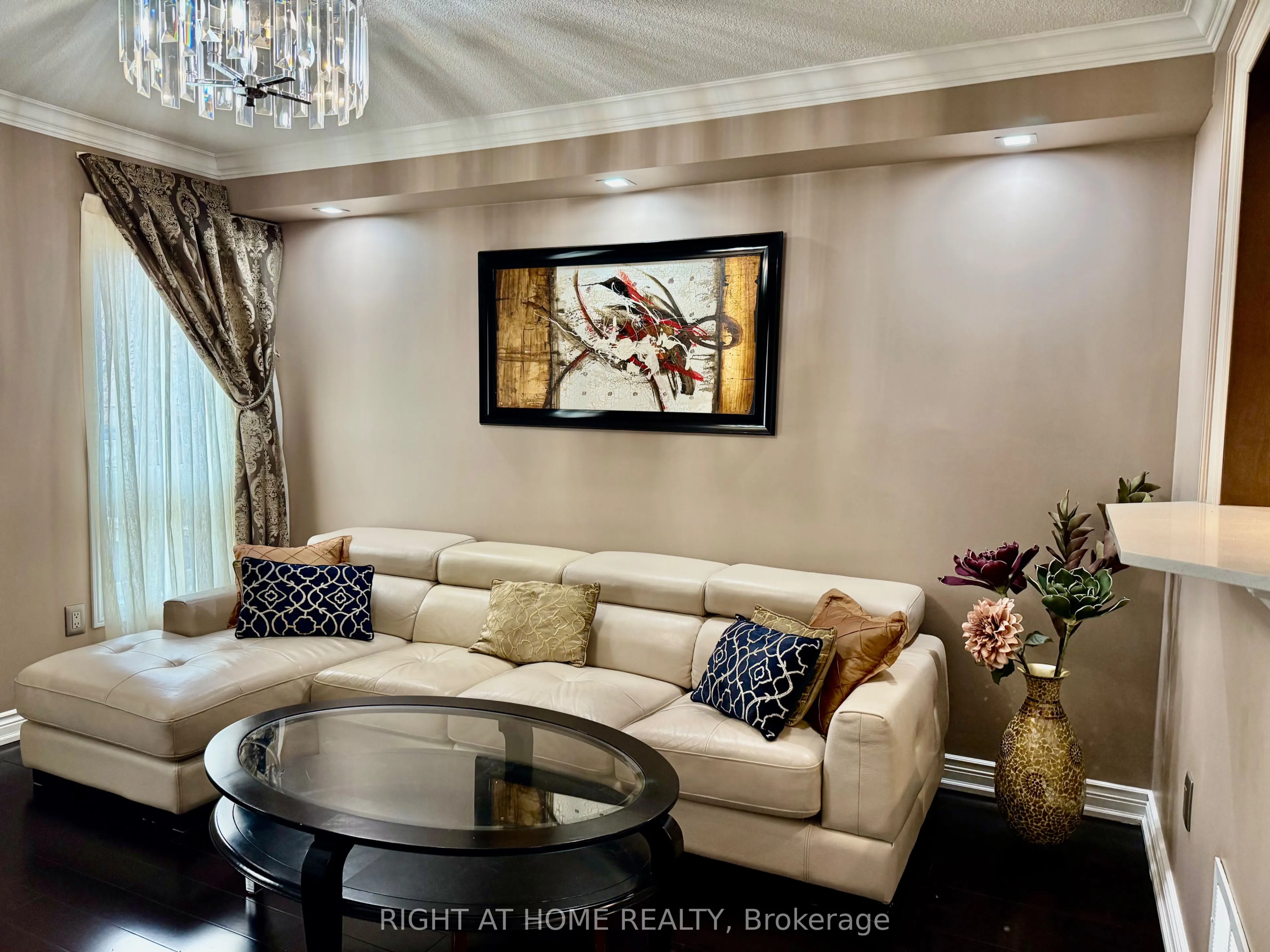 129 Four Seasons Crescent