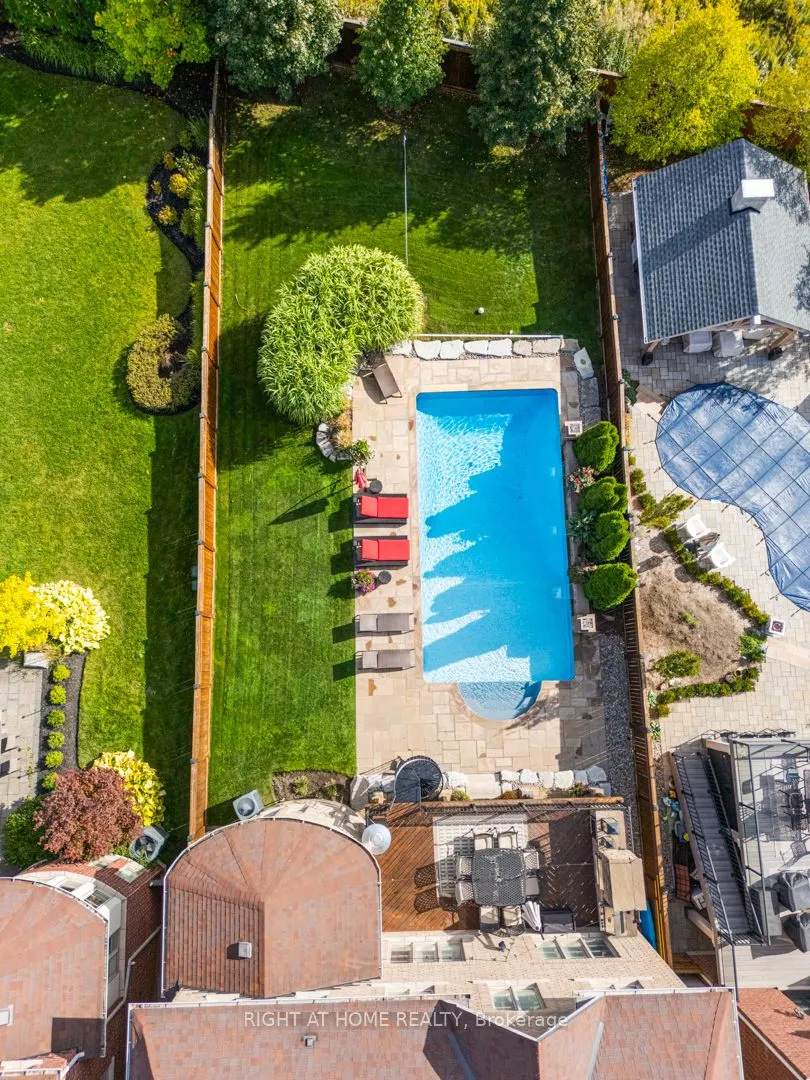 126 Vines Place