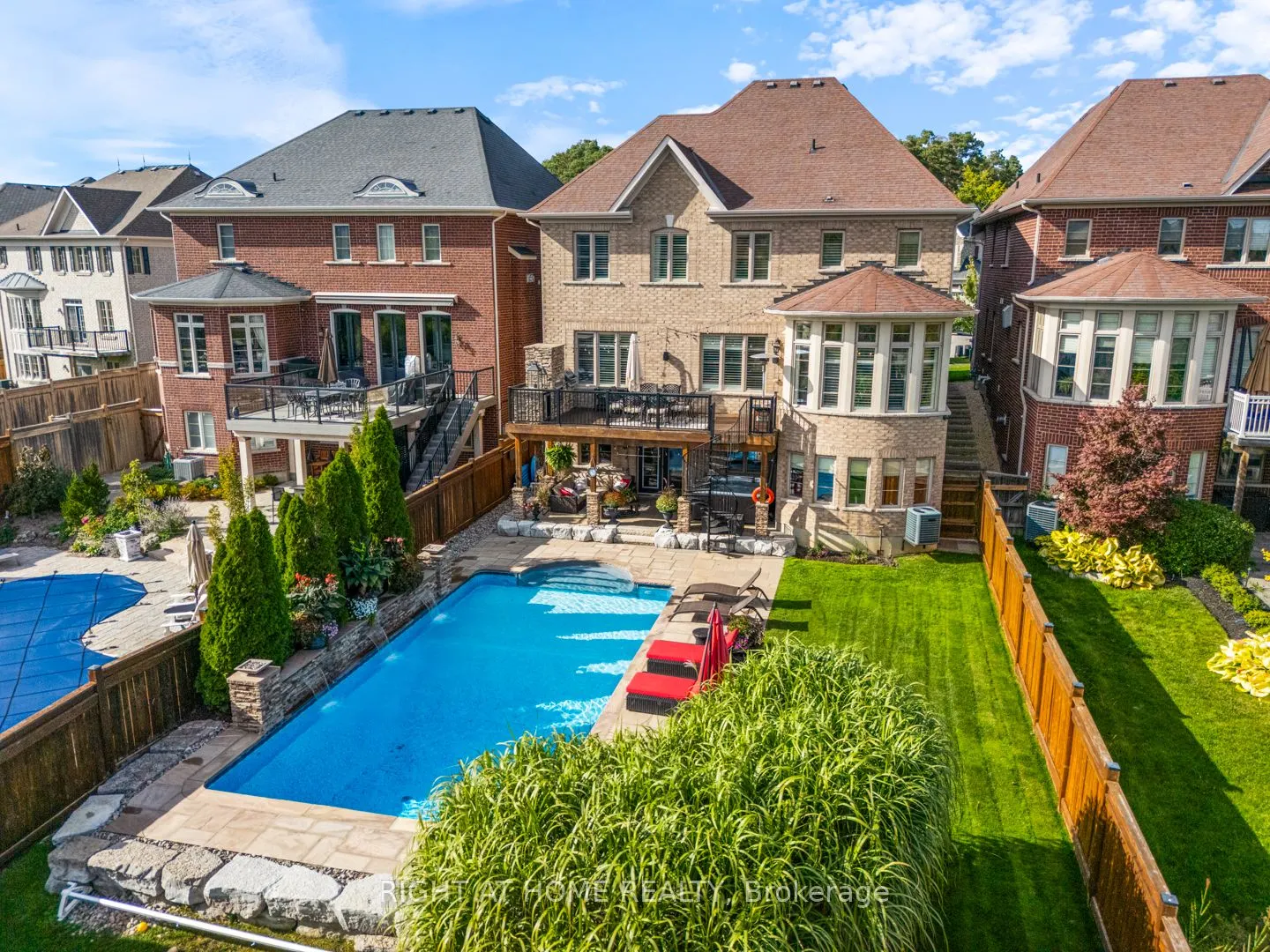 126 Vines Place