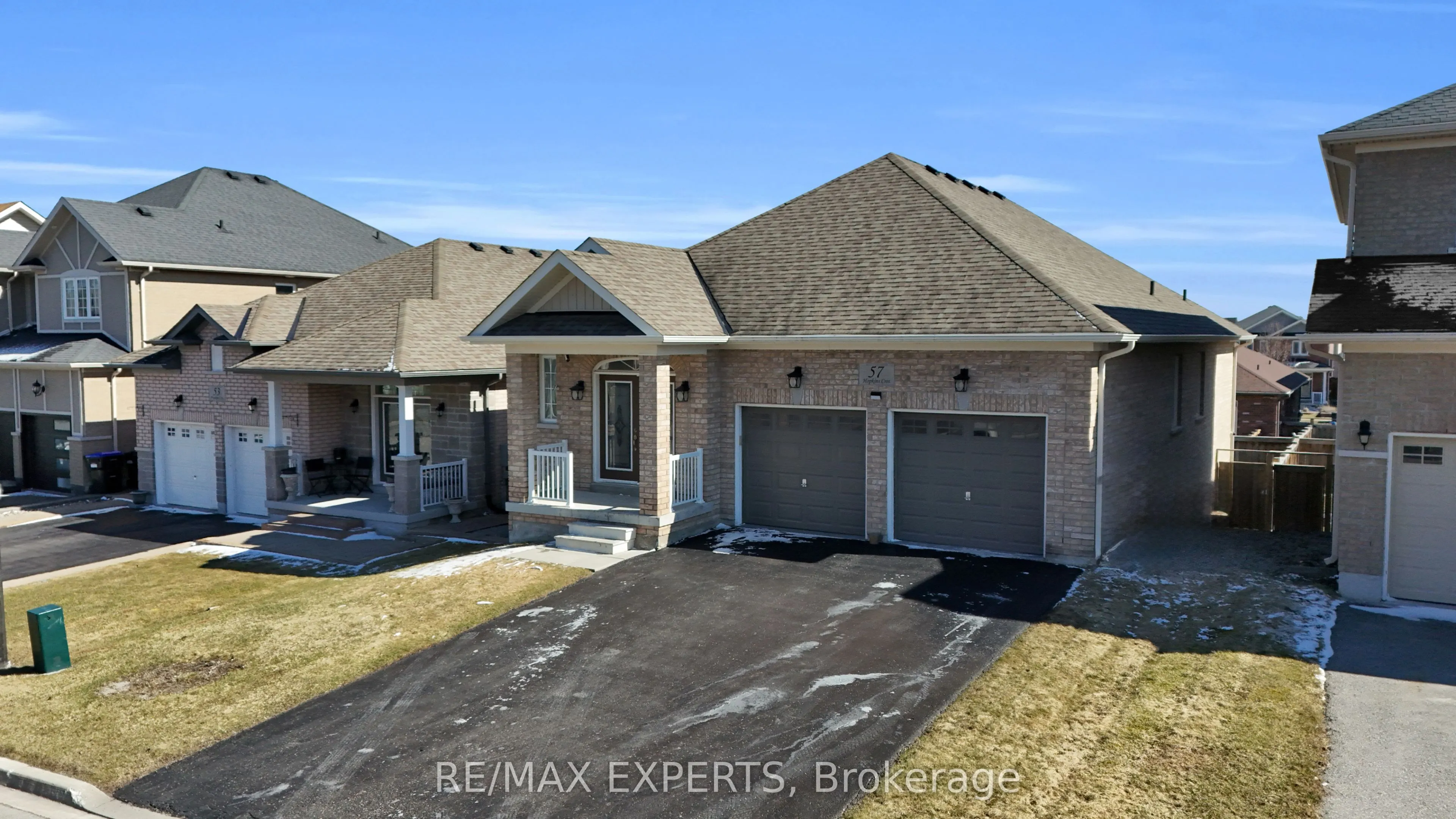 57 Hopkins Crescent N