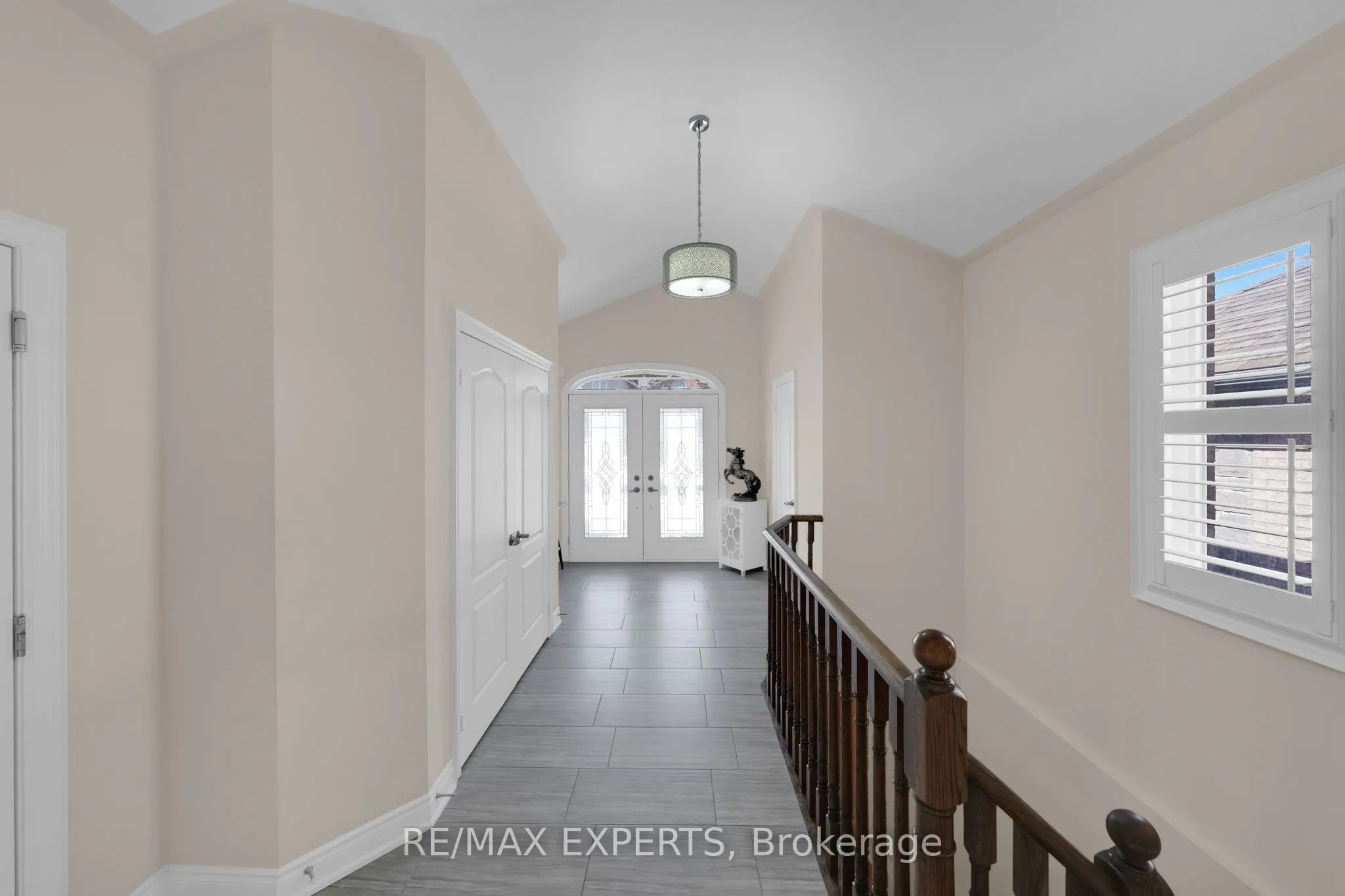 57 Hopkins Crescent N
