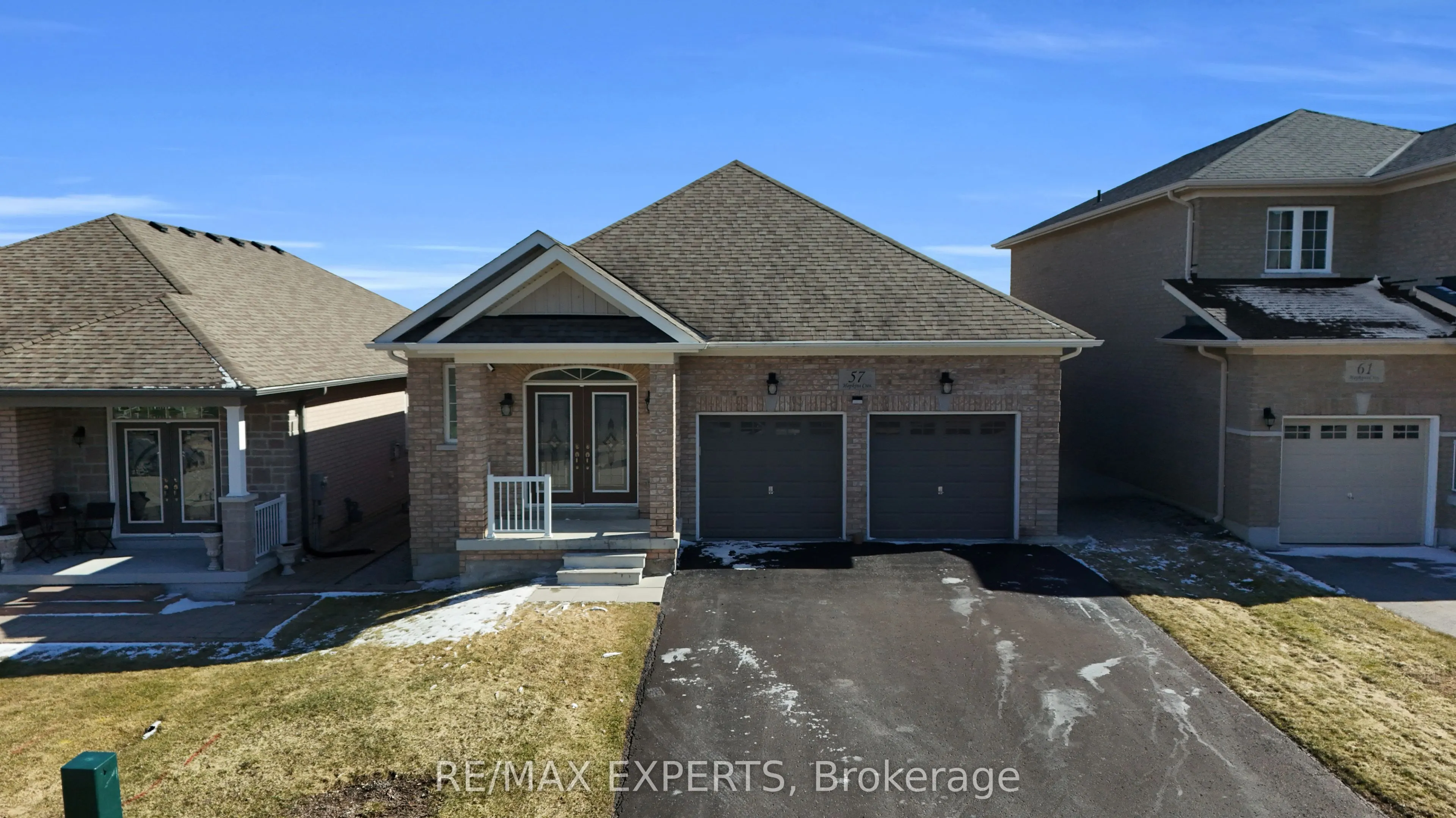 57 Hopkins Crescent N