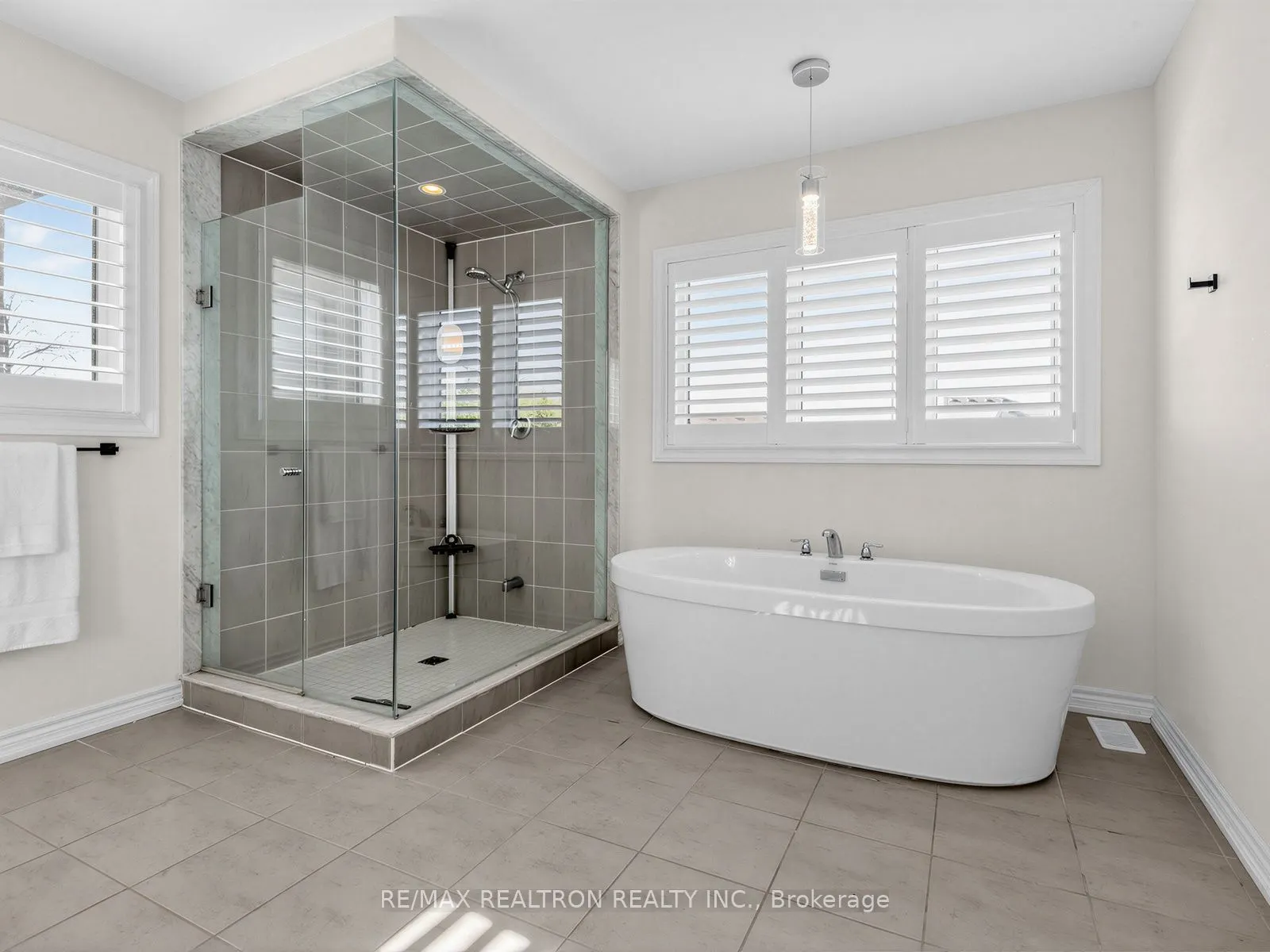 1787 Emberton Way