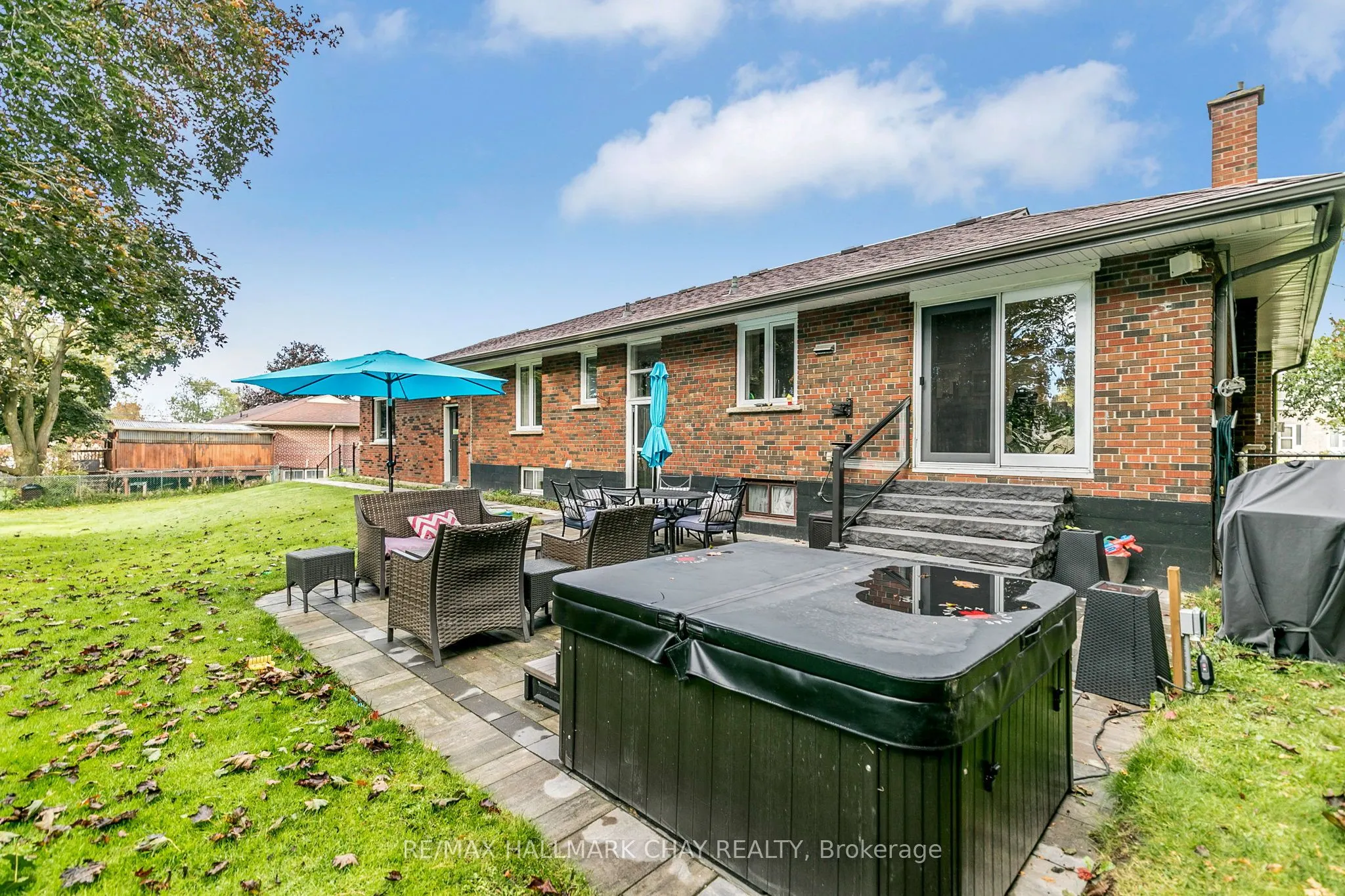 1587 Mount Albert Road