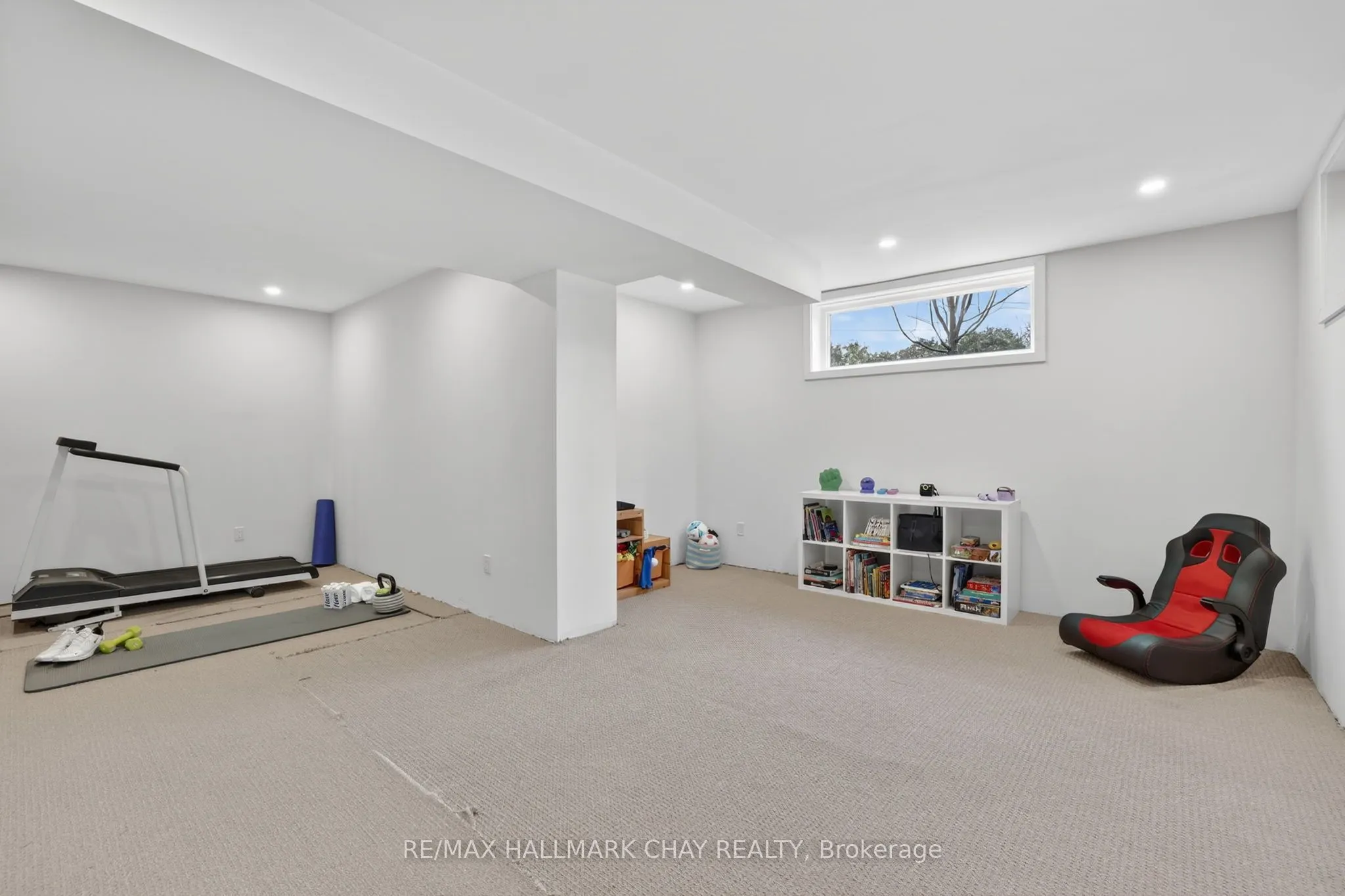 1587 Mount Albert Road