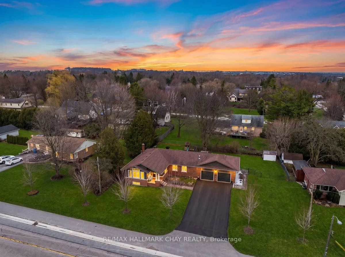 1587 Mount Albert Road