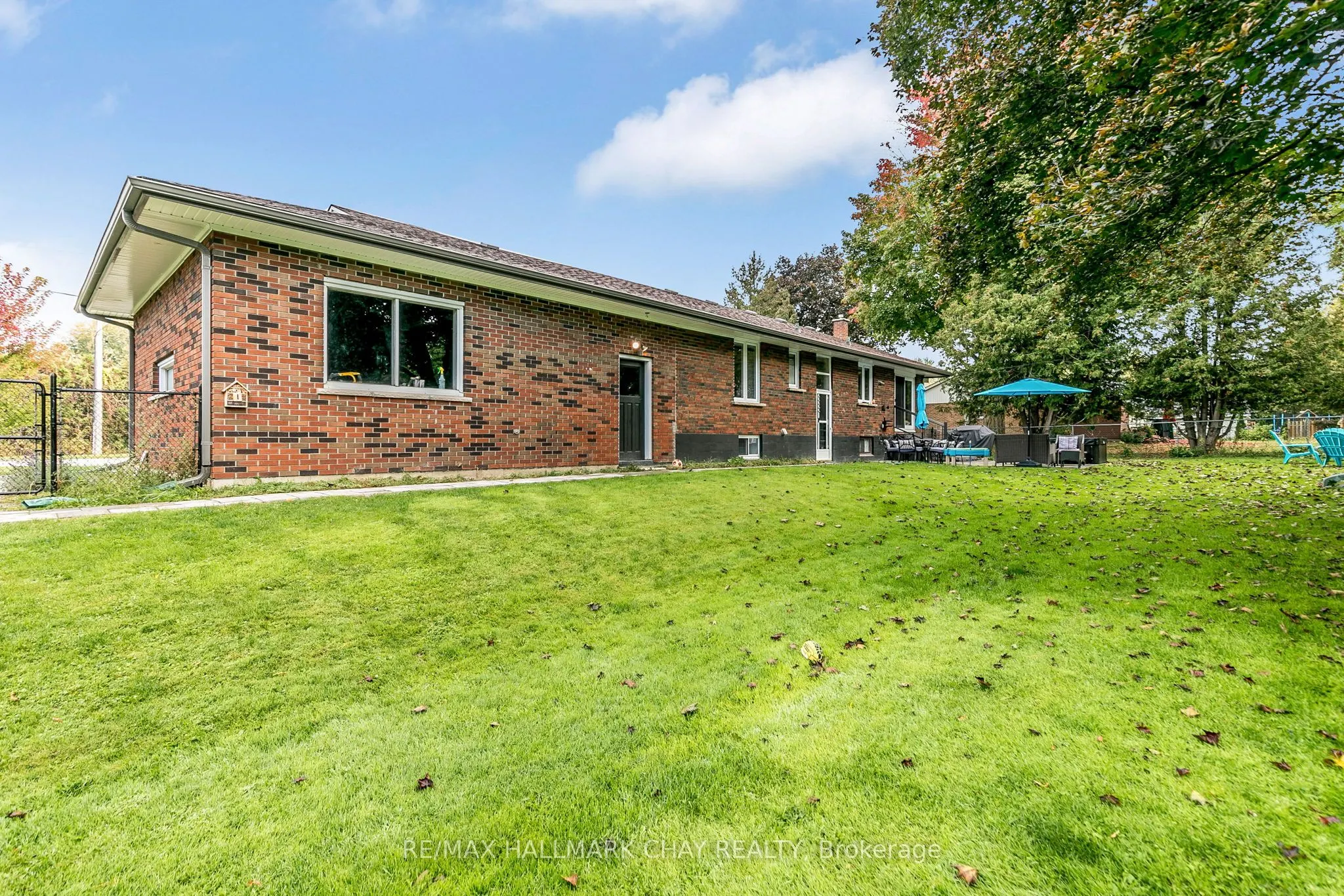 1587 Mount Albert Road