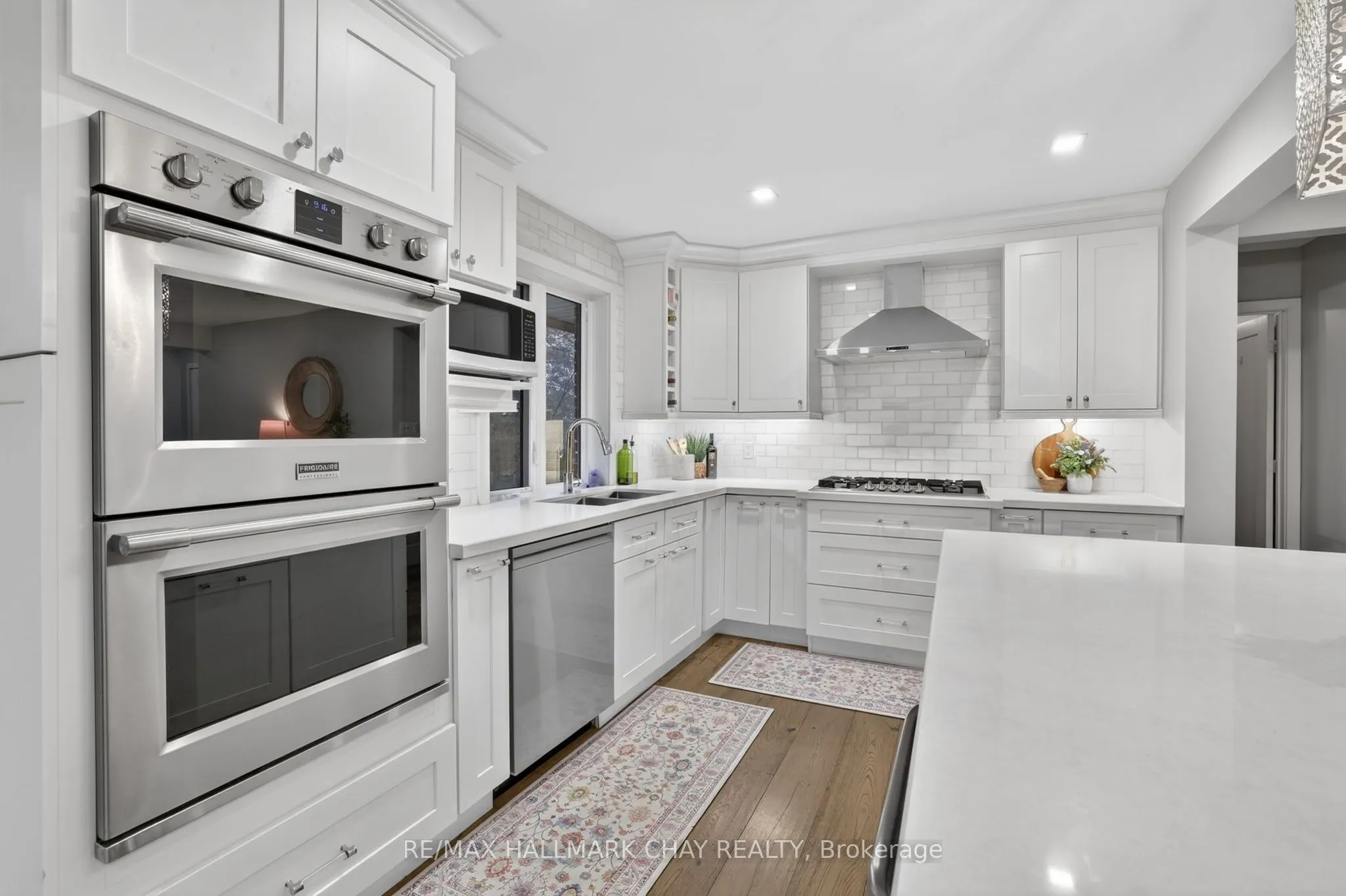 1587 Mount Albert Road