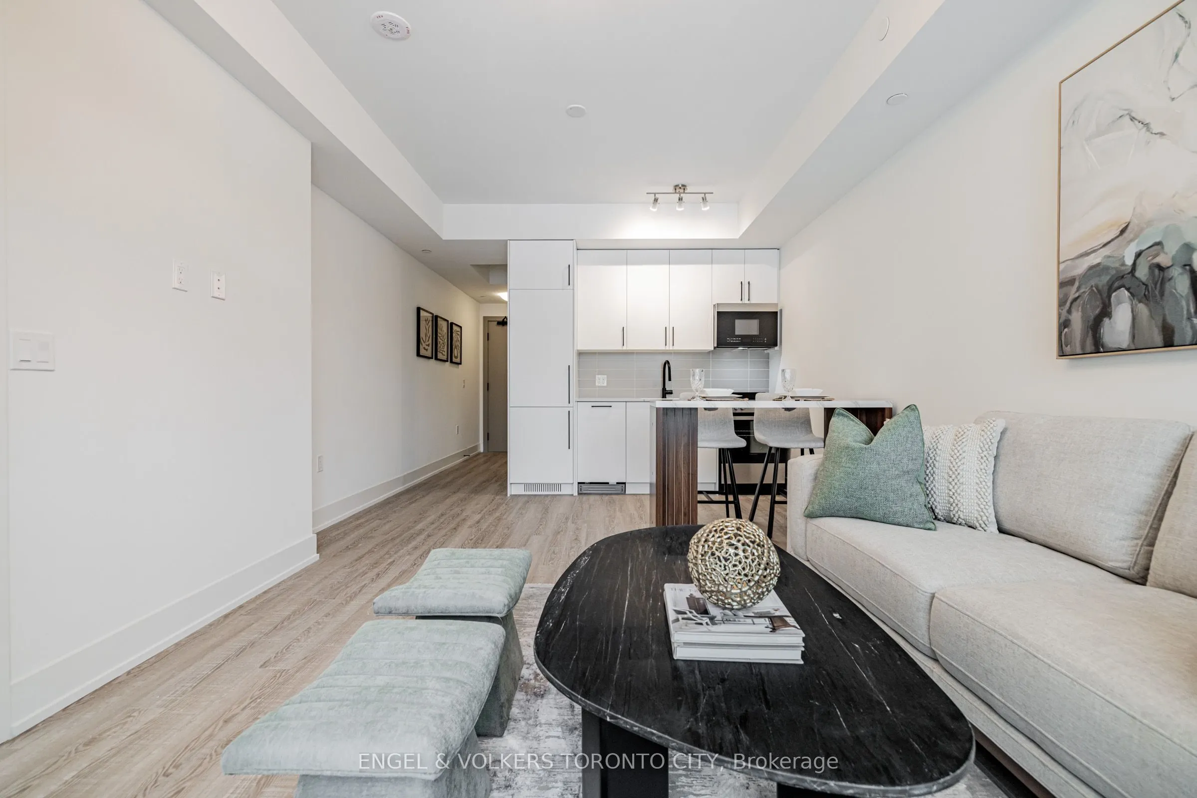 2075 King Road #249