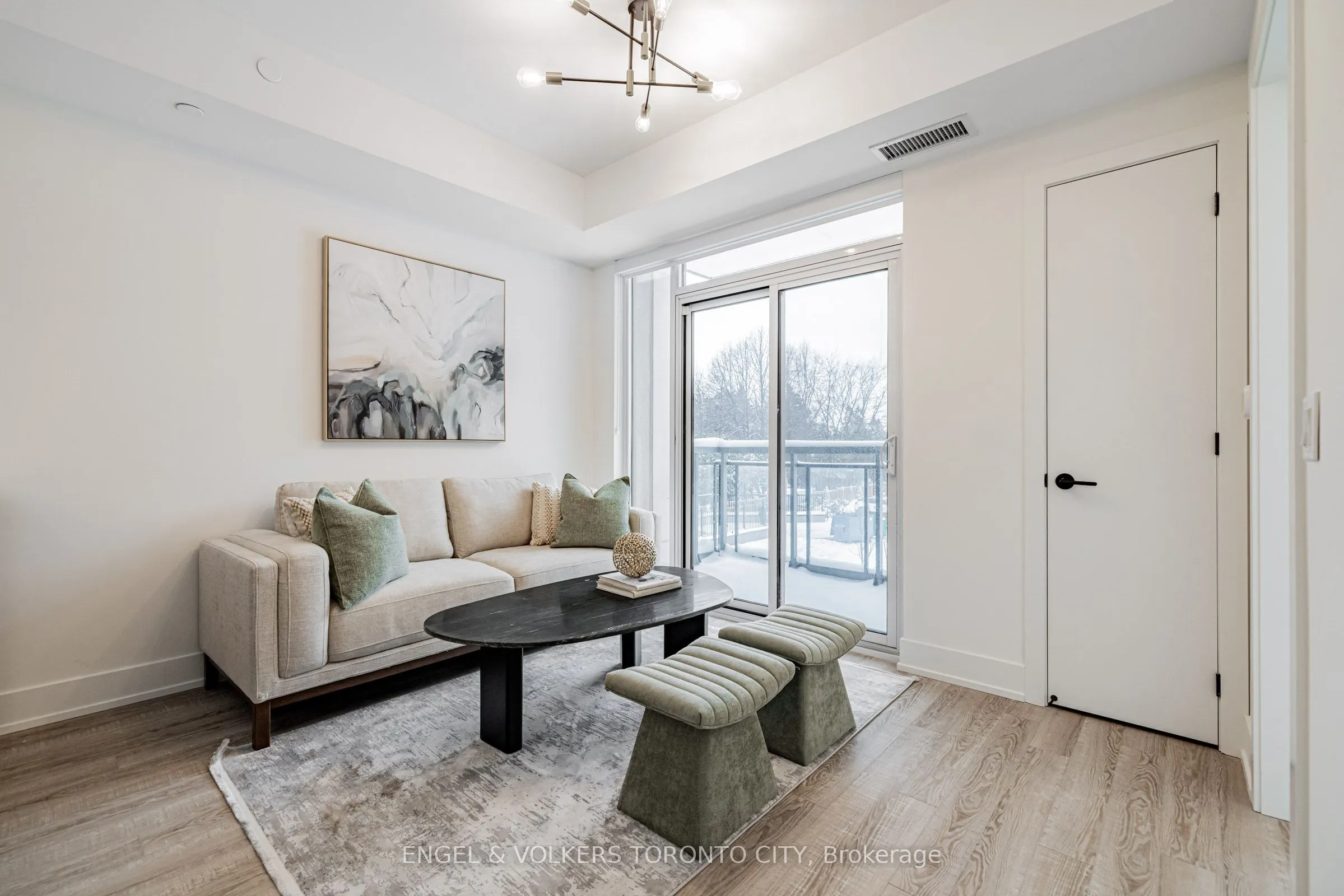 2075 King Road #249