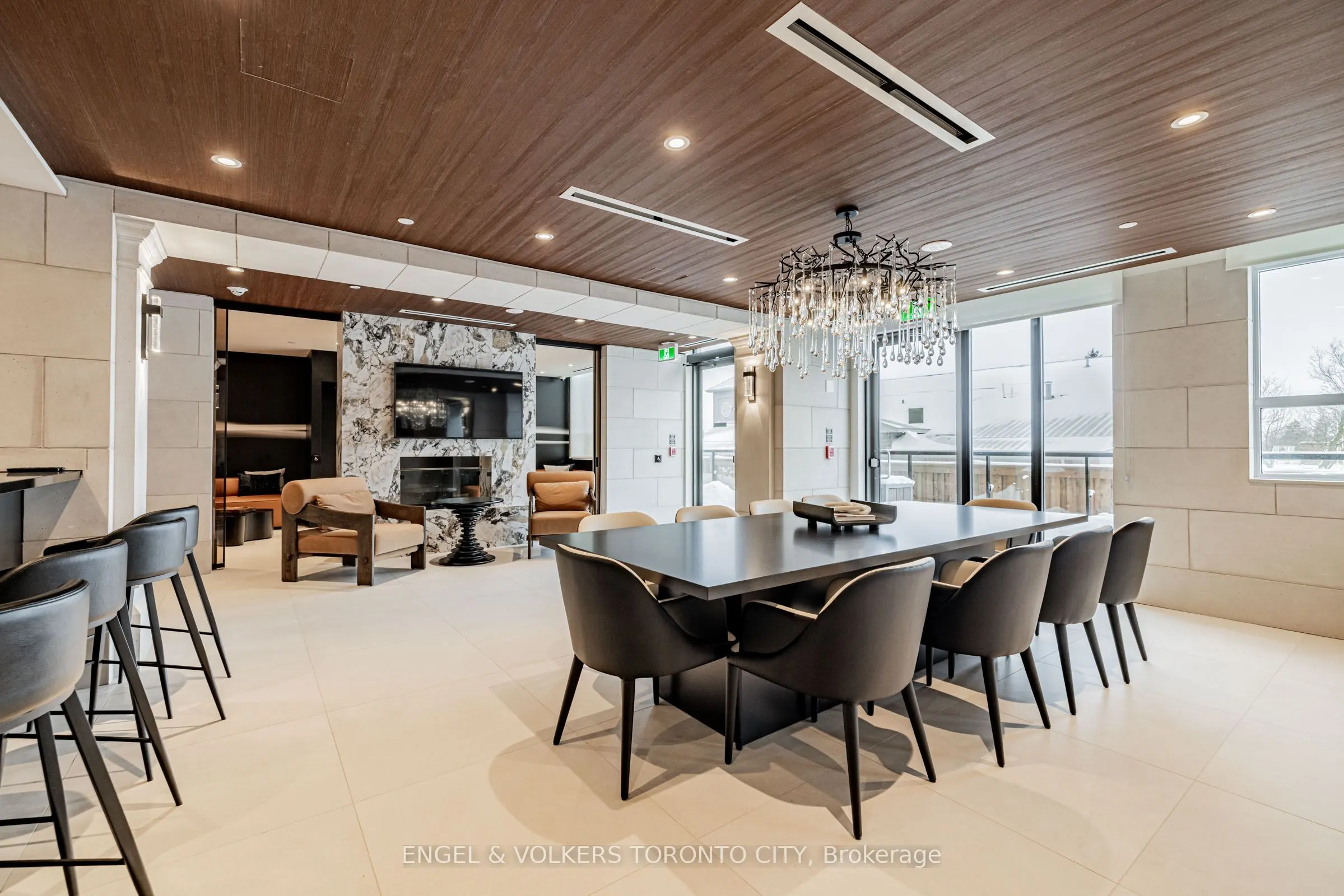 2075 King Road #249