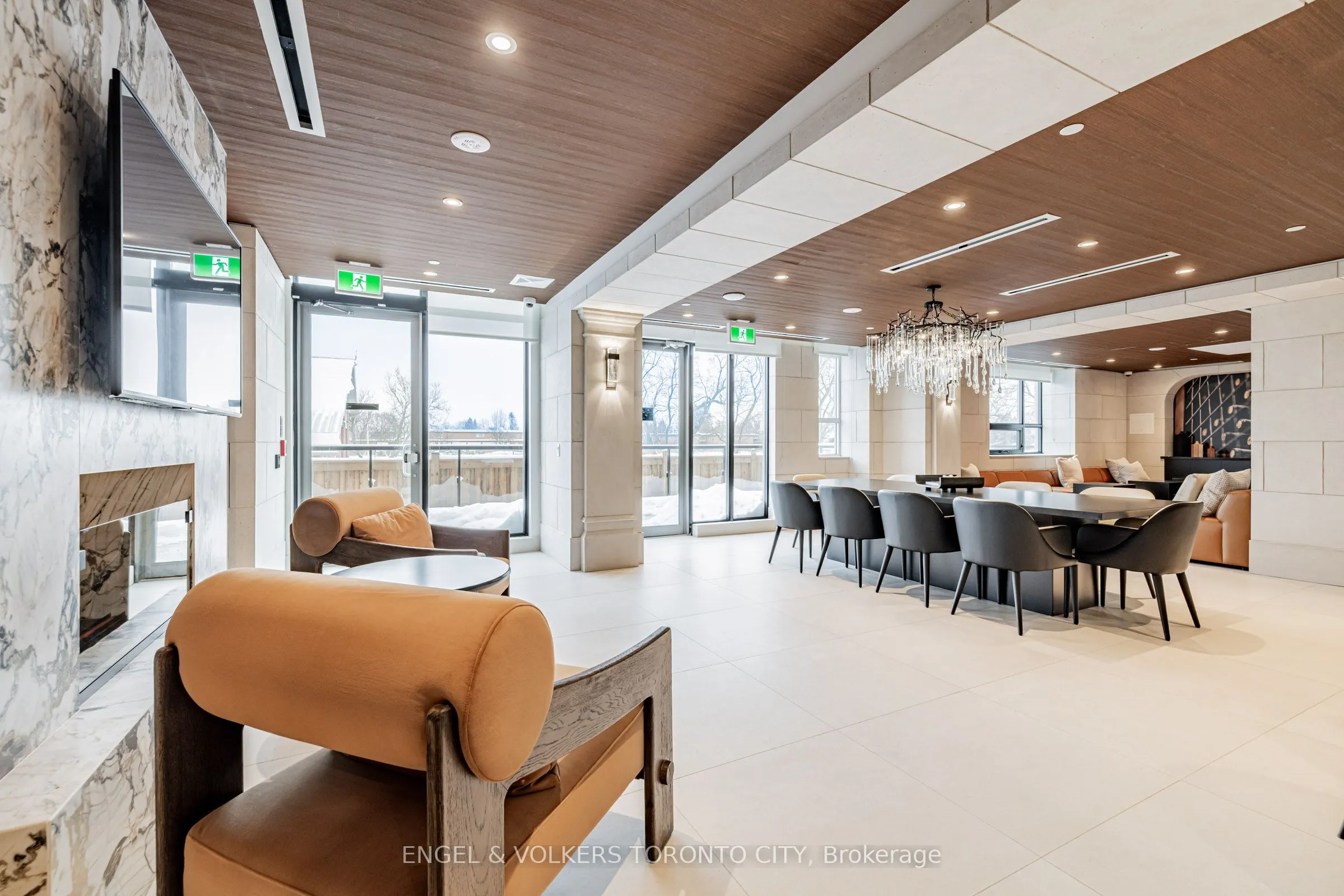 2075 King Road #249