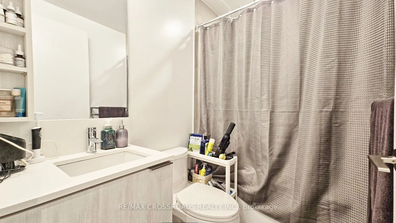 1000 Portage Parkway #1611