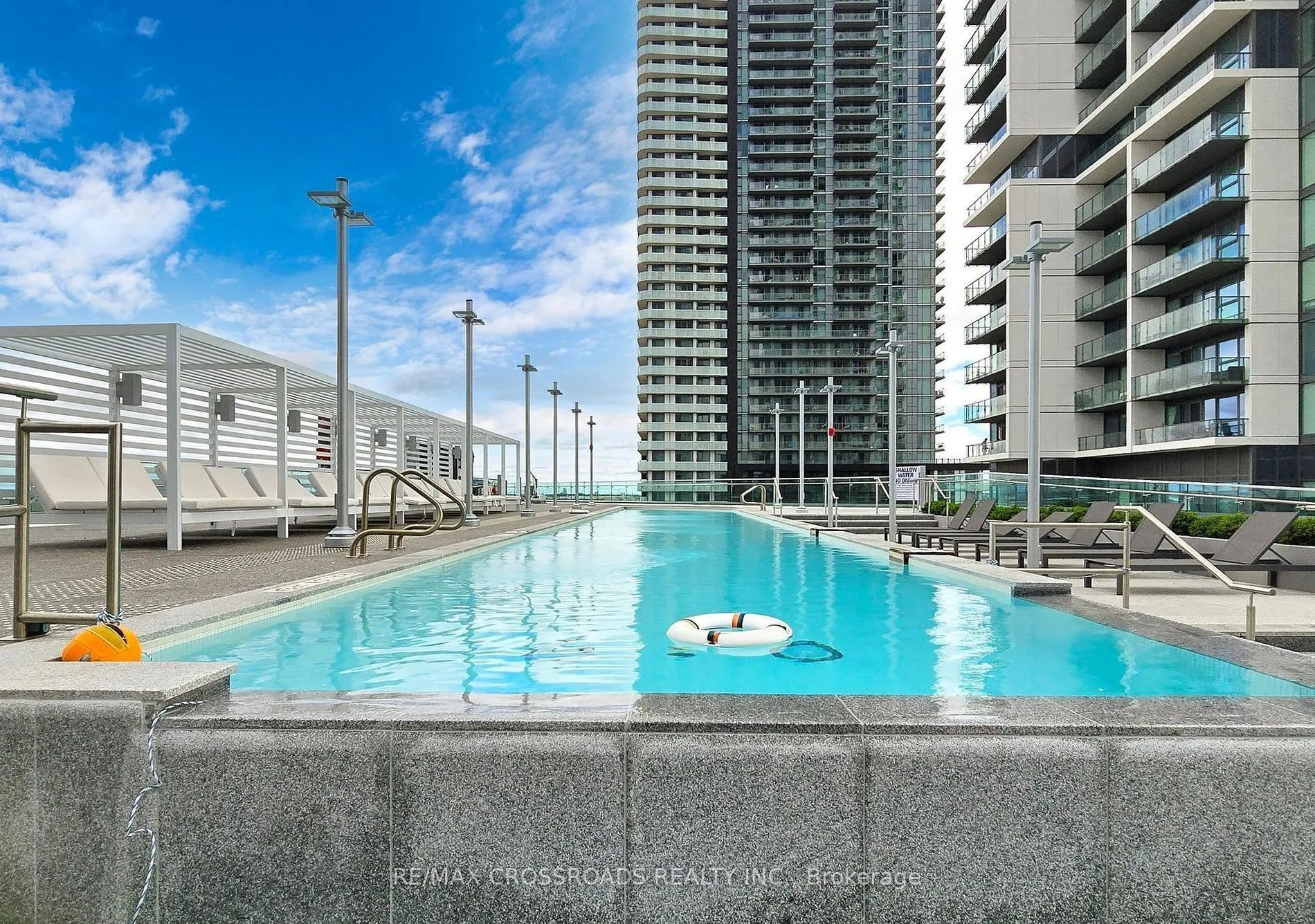 1000 Portage Parkway #1611