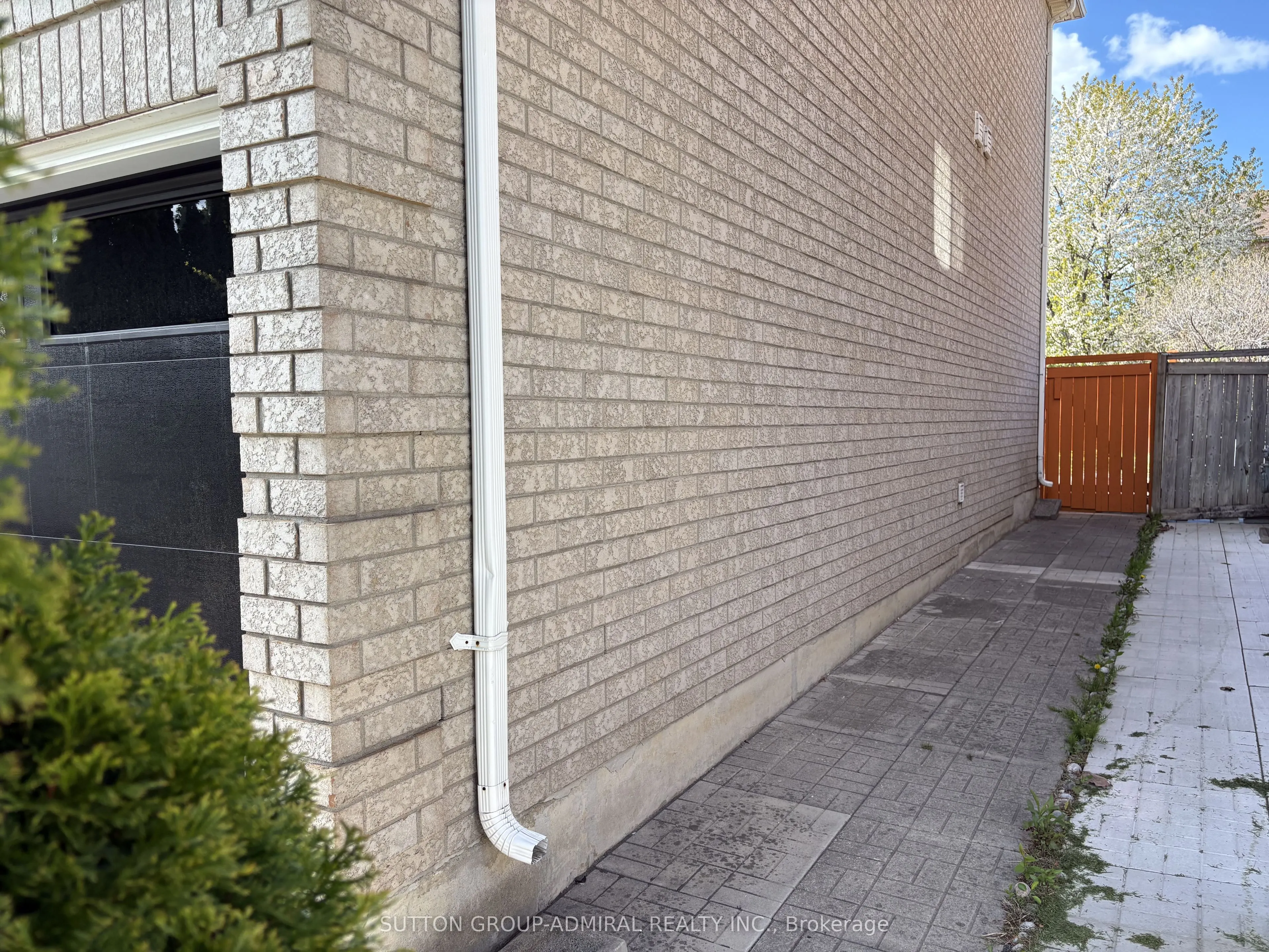 66 Tuscana Boulevard