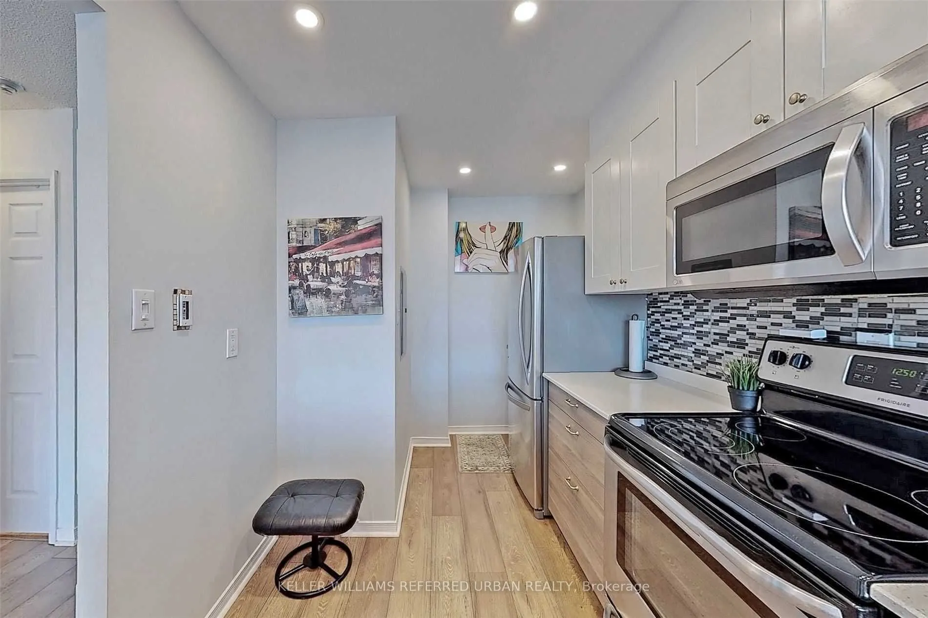 309 Major Mackenzie Drive E #420