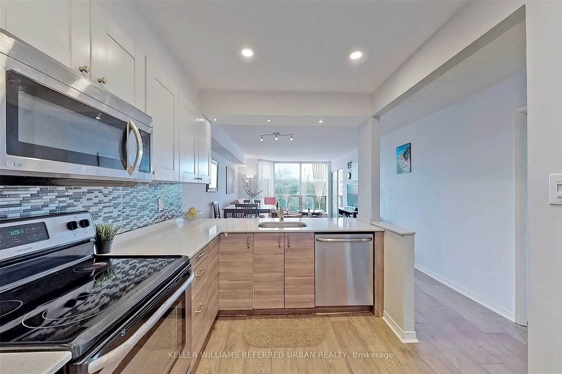 309 Major Mackenzie Drive E #420