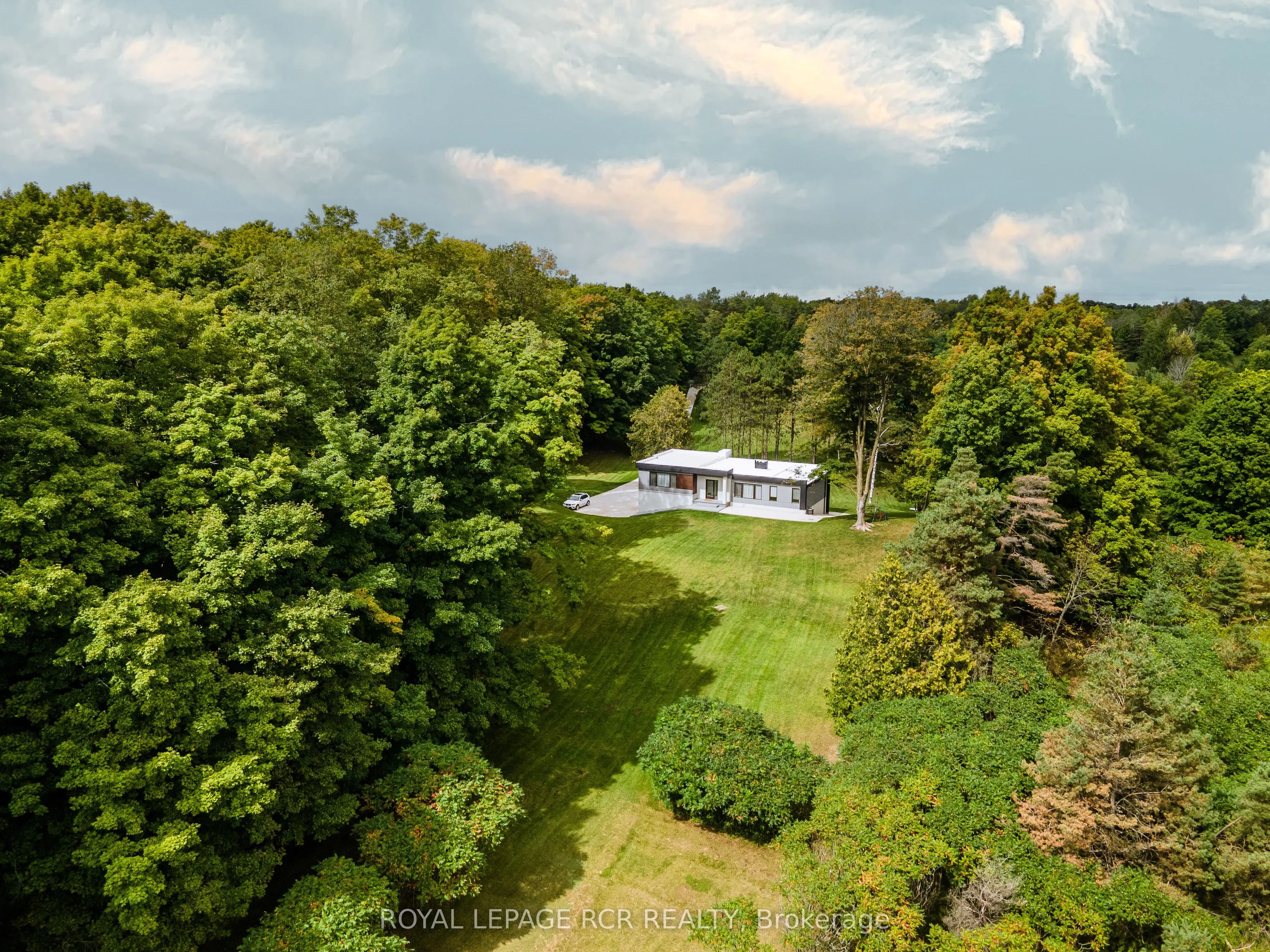 7483 5th Side Road