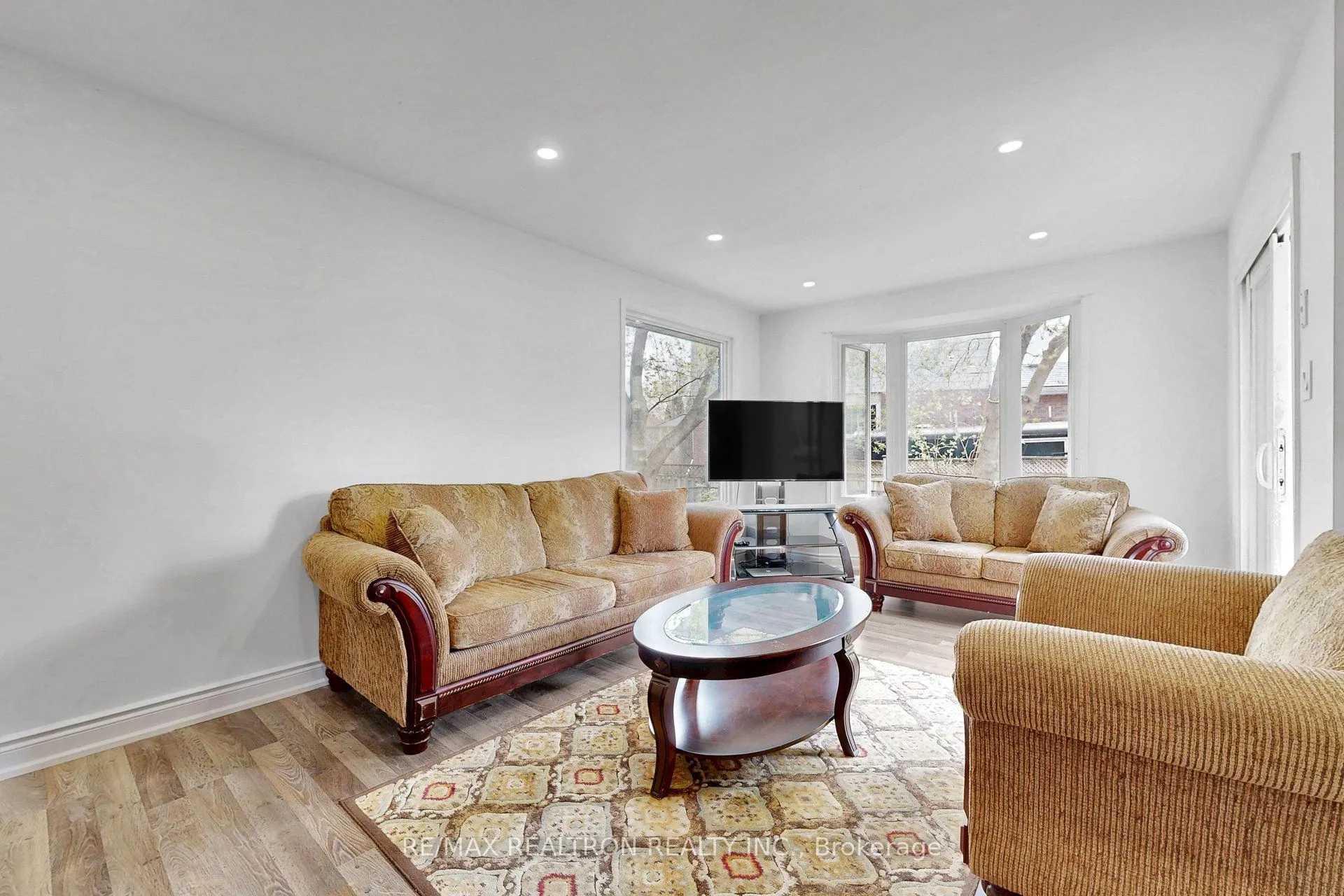 39 Camrose Drive