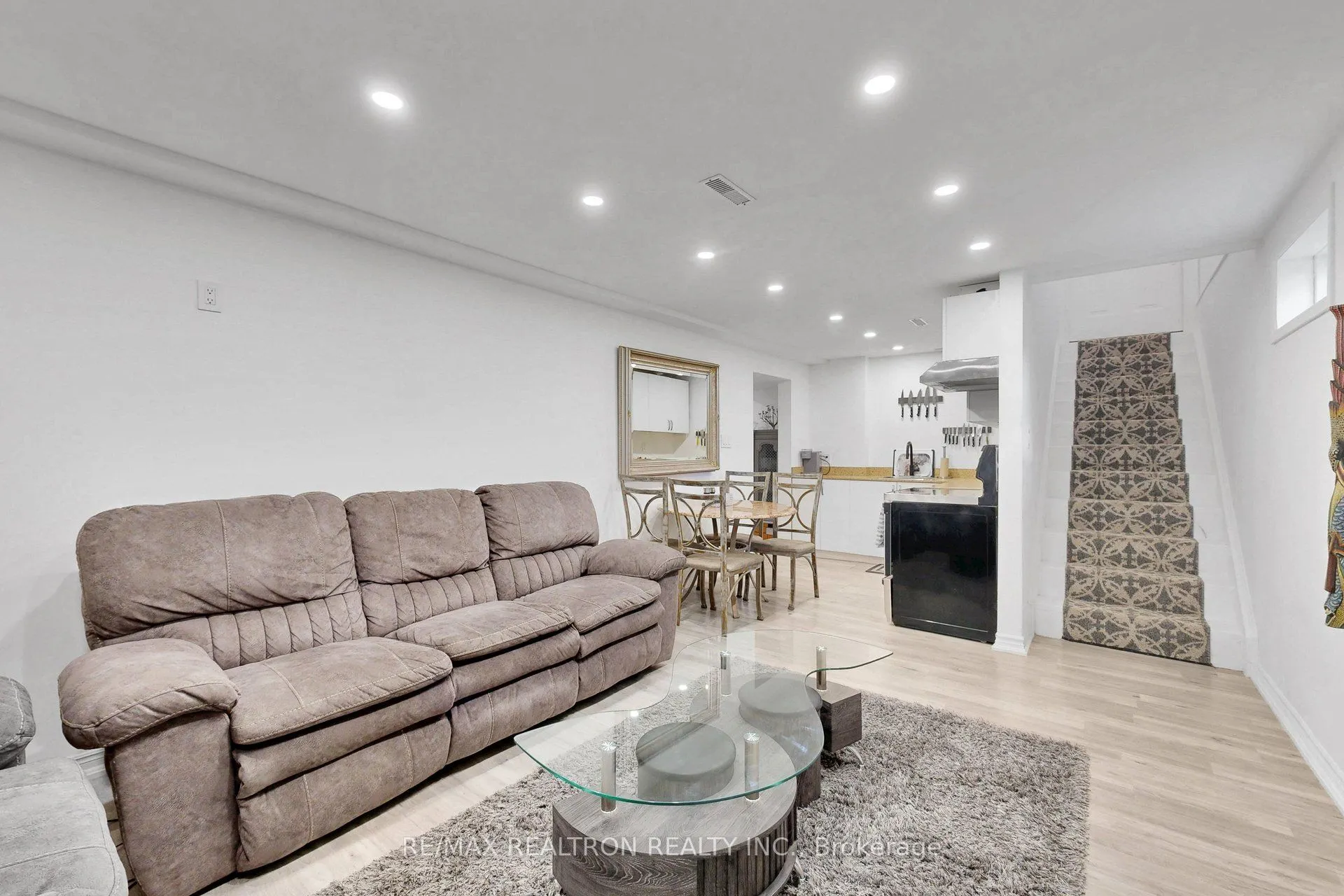 39 Camrose Drive