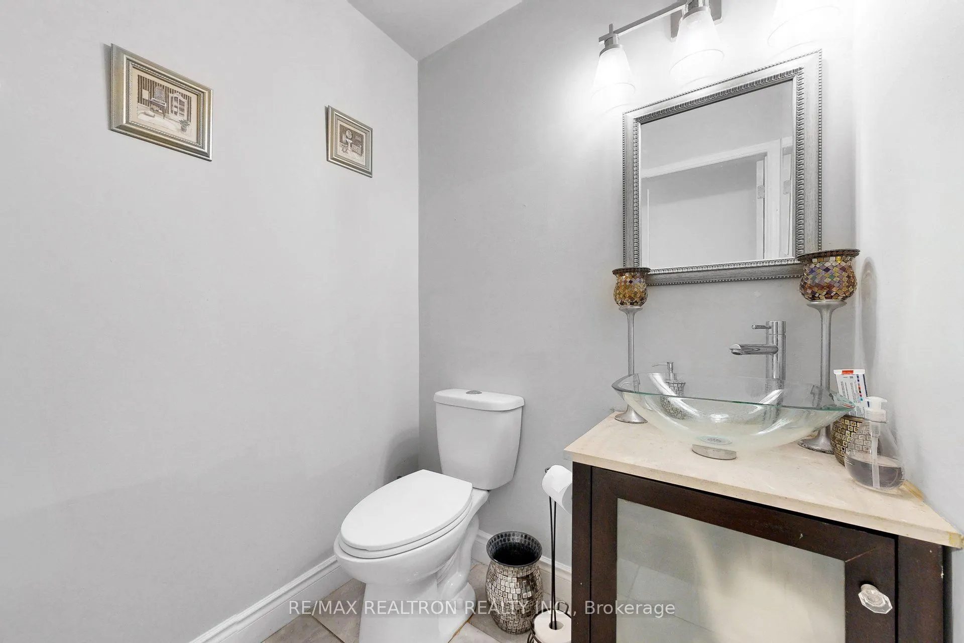 39 Camrose Drive