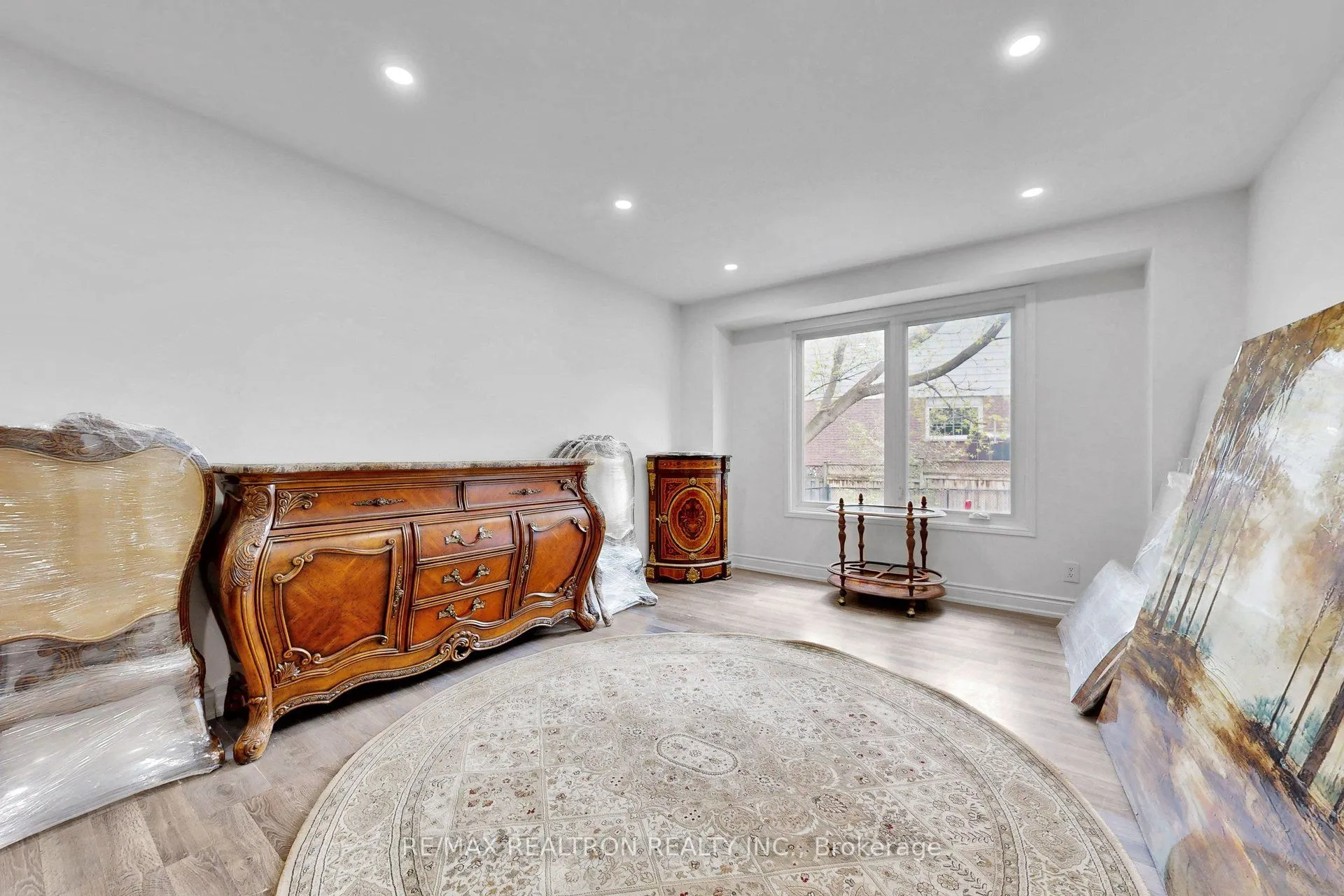 39 Camrose Drive