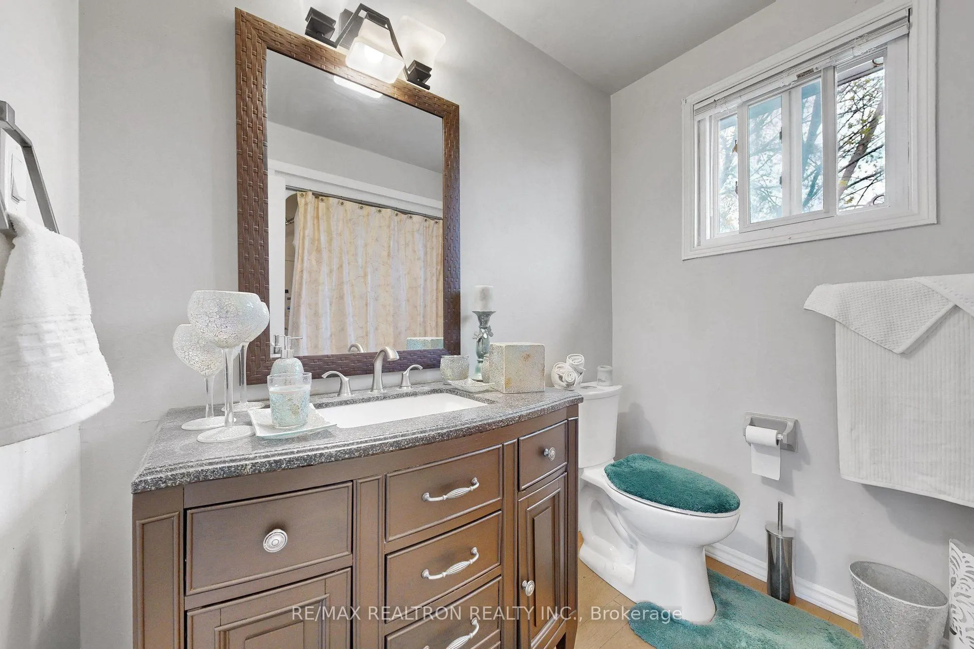 39 Camrose Drive