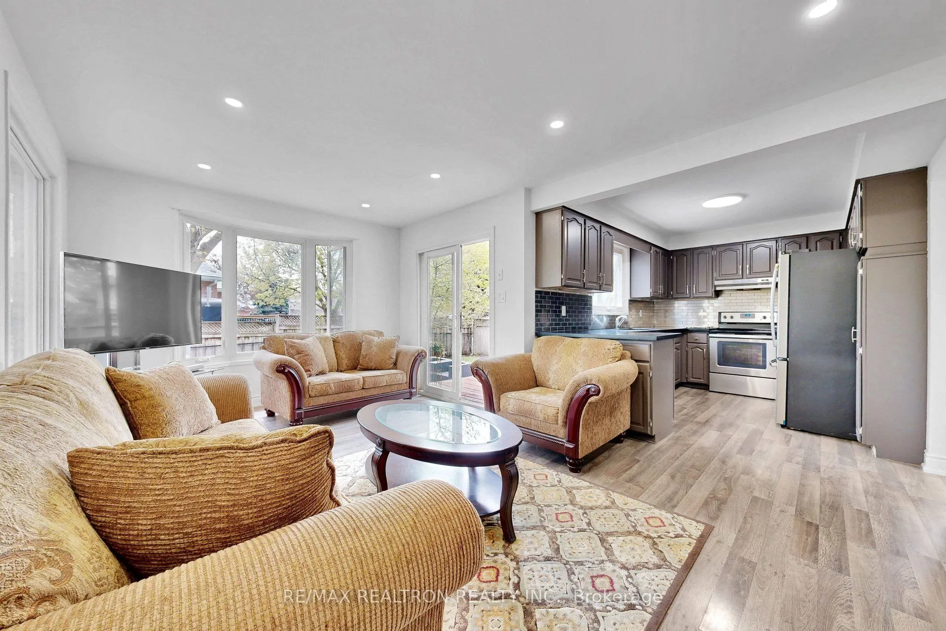 39 Camrose Drive