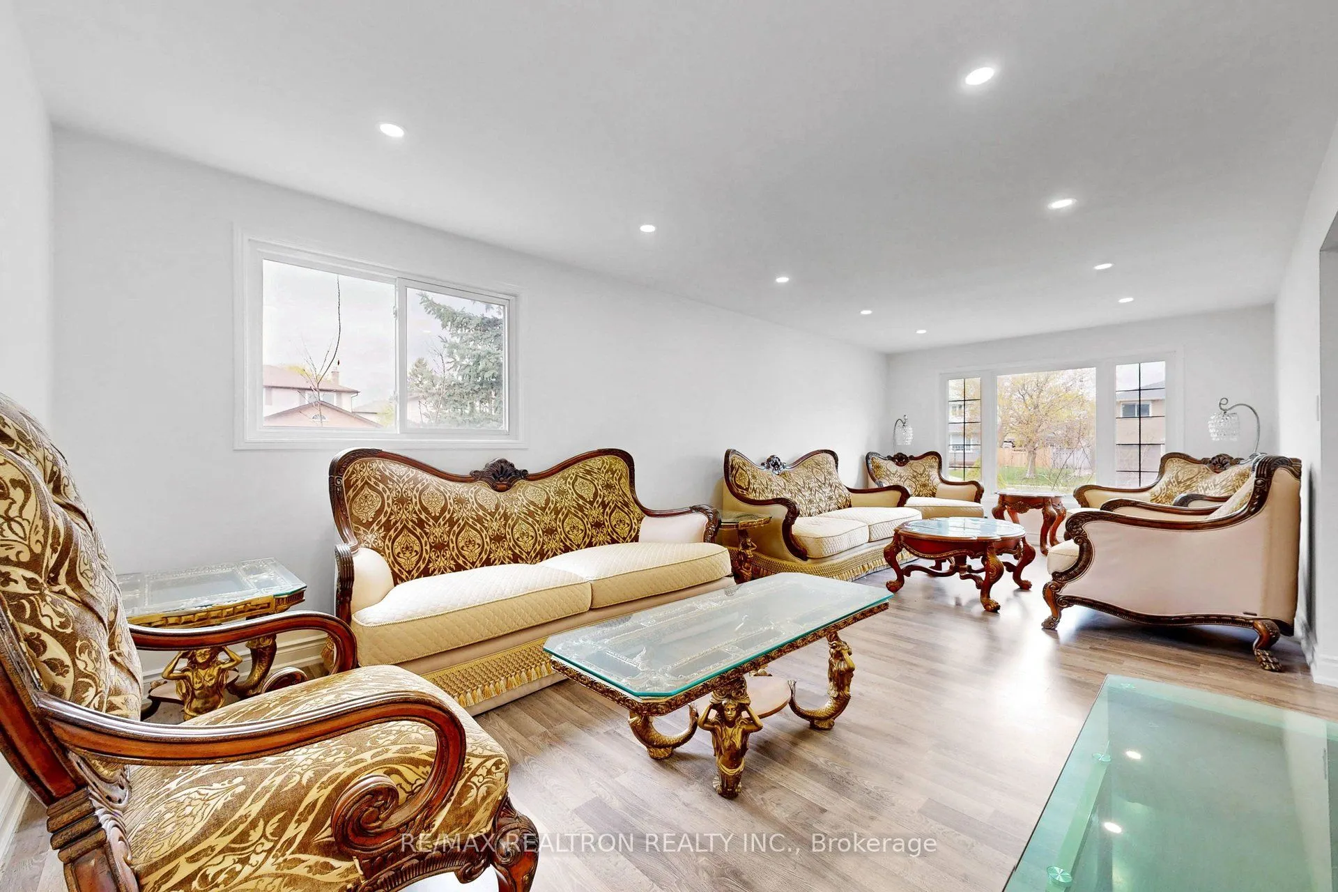 39 Camrose Drive