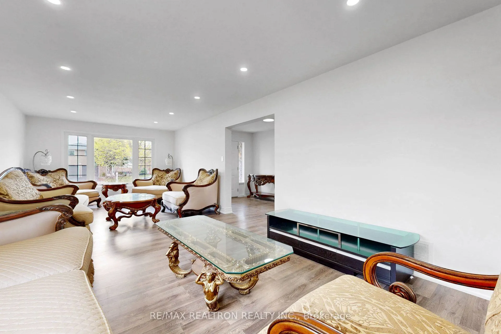 39 Camrose Drive