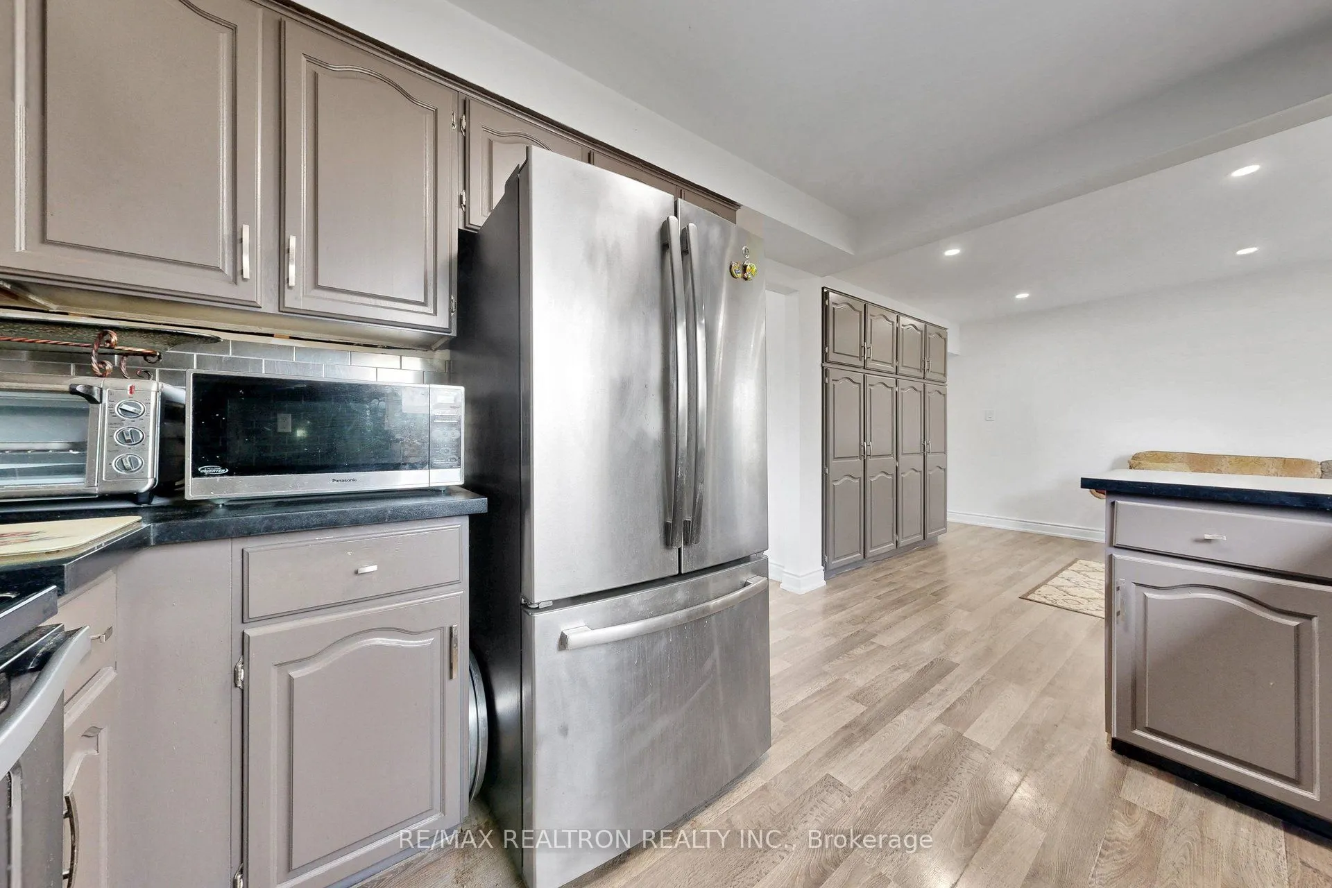 39 Camrose Drive