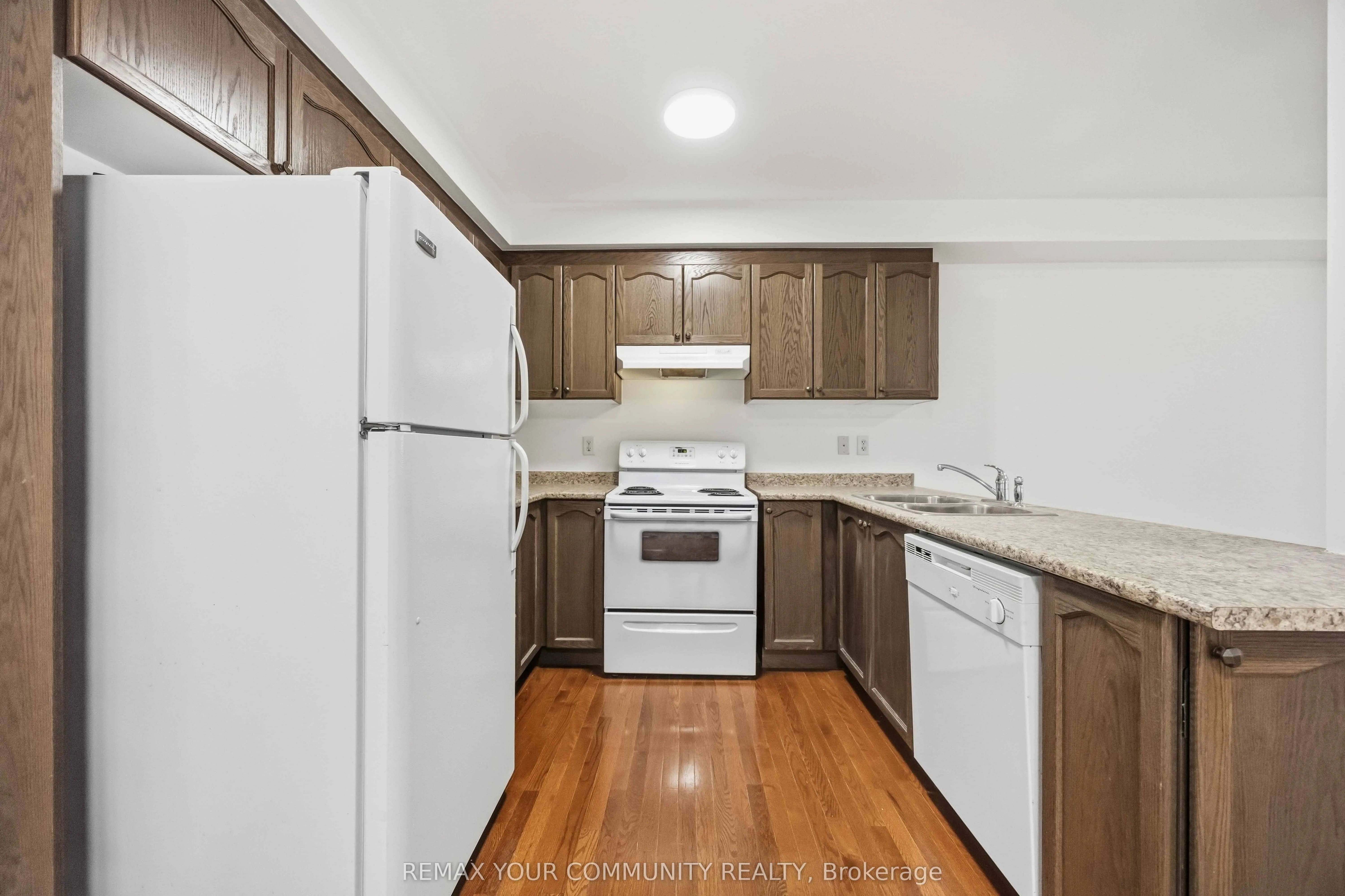 17 Latitude Lane