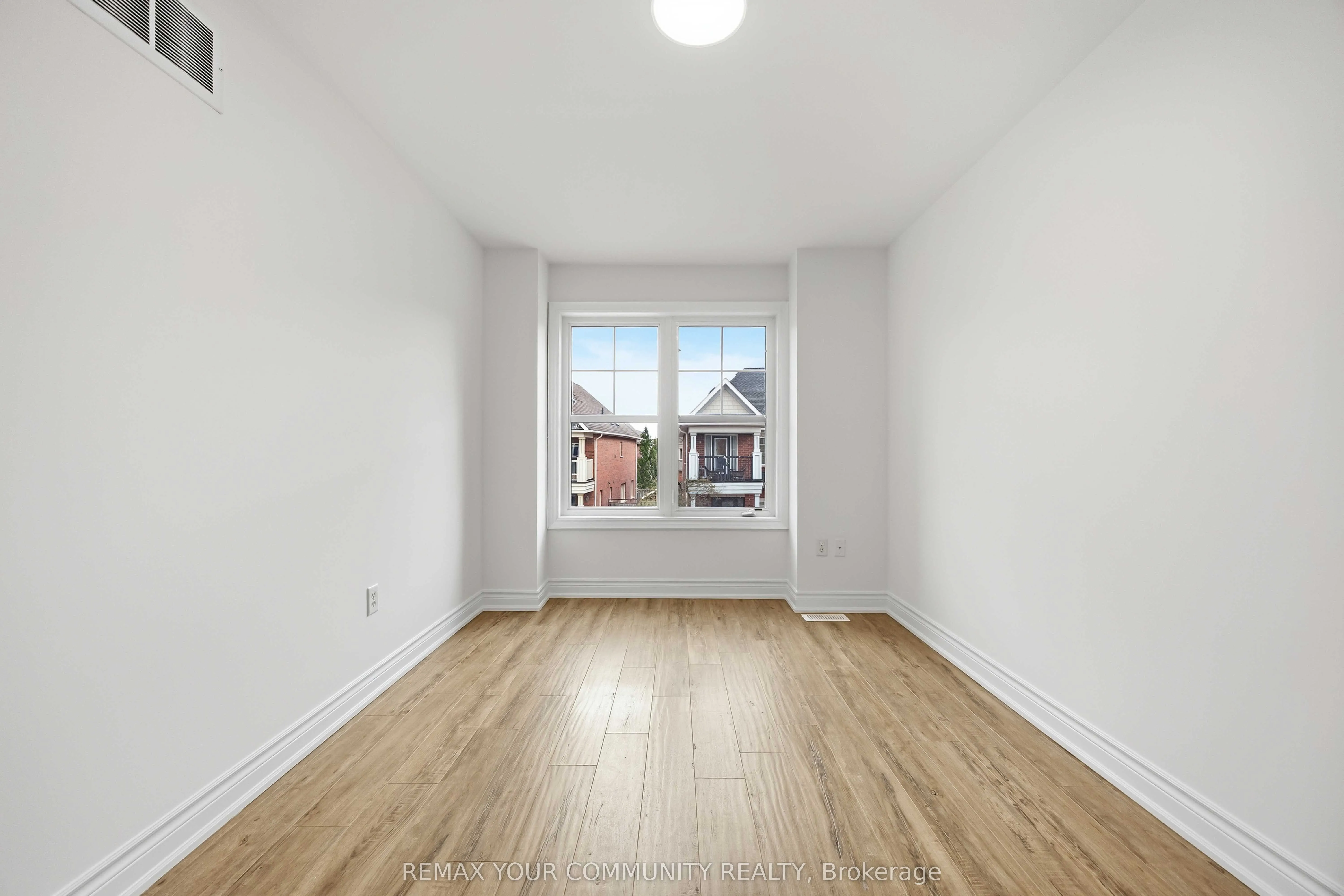 17 Latitude Lane