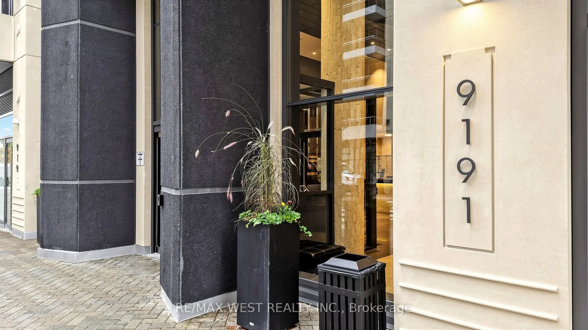 9191 Yonge Street #609