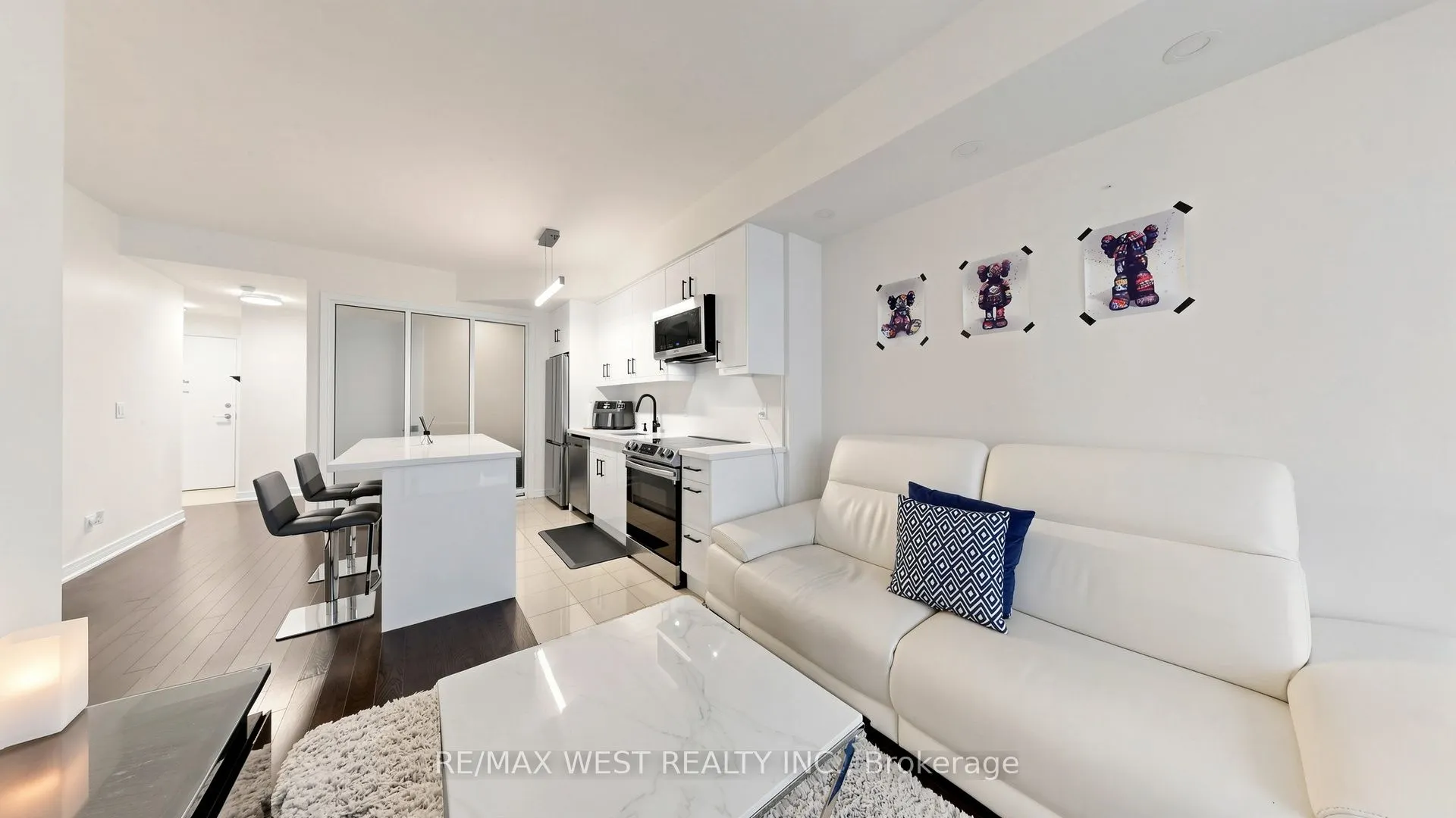 9191 Yonge Street #609