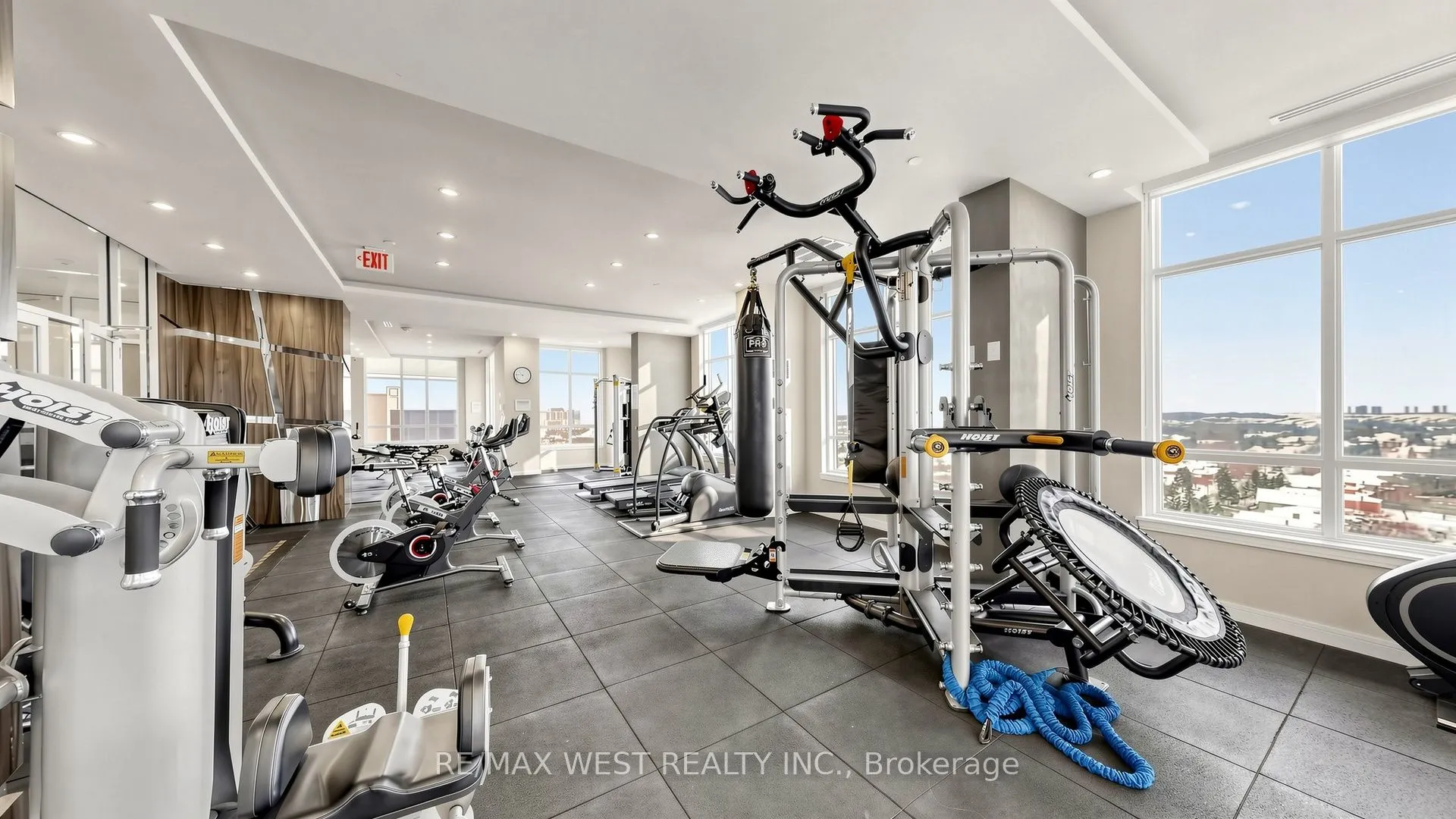 9191 Yonge Street #609