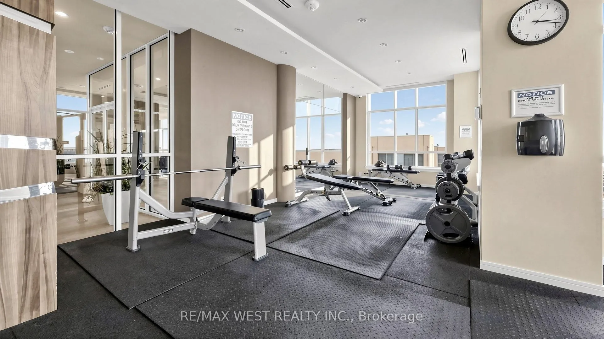 9191 Yonge Street #609