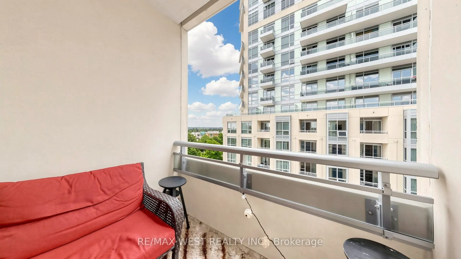 9191 Yonge Street #609