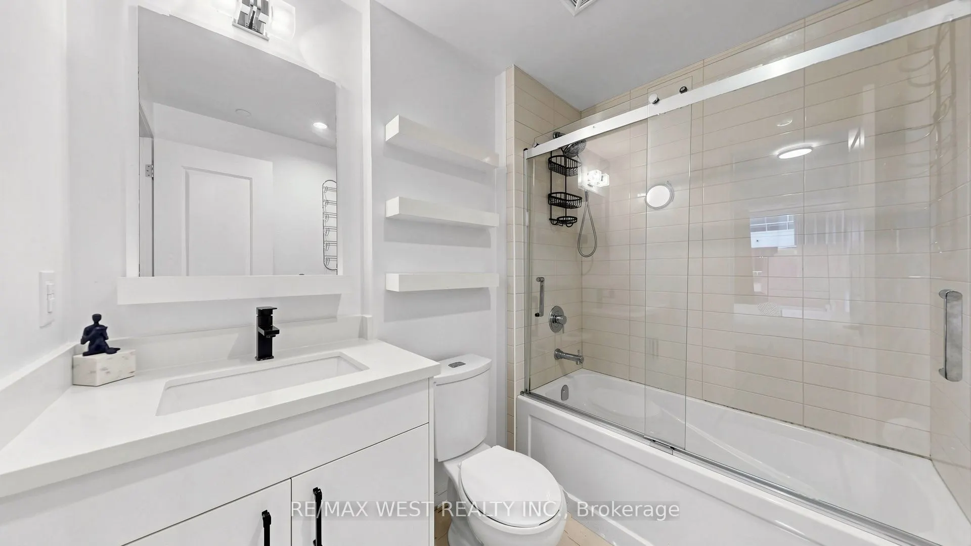9191 Yonge Street #609